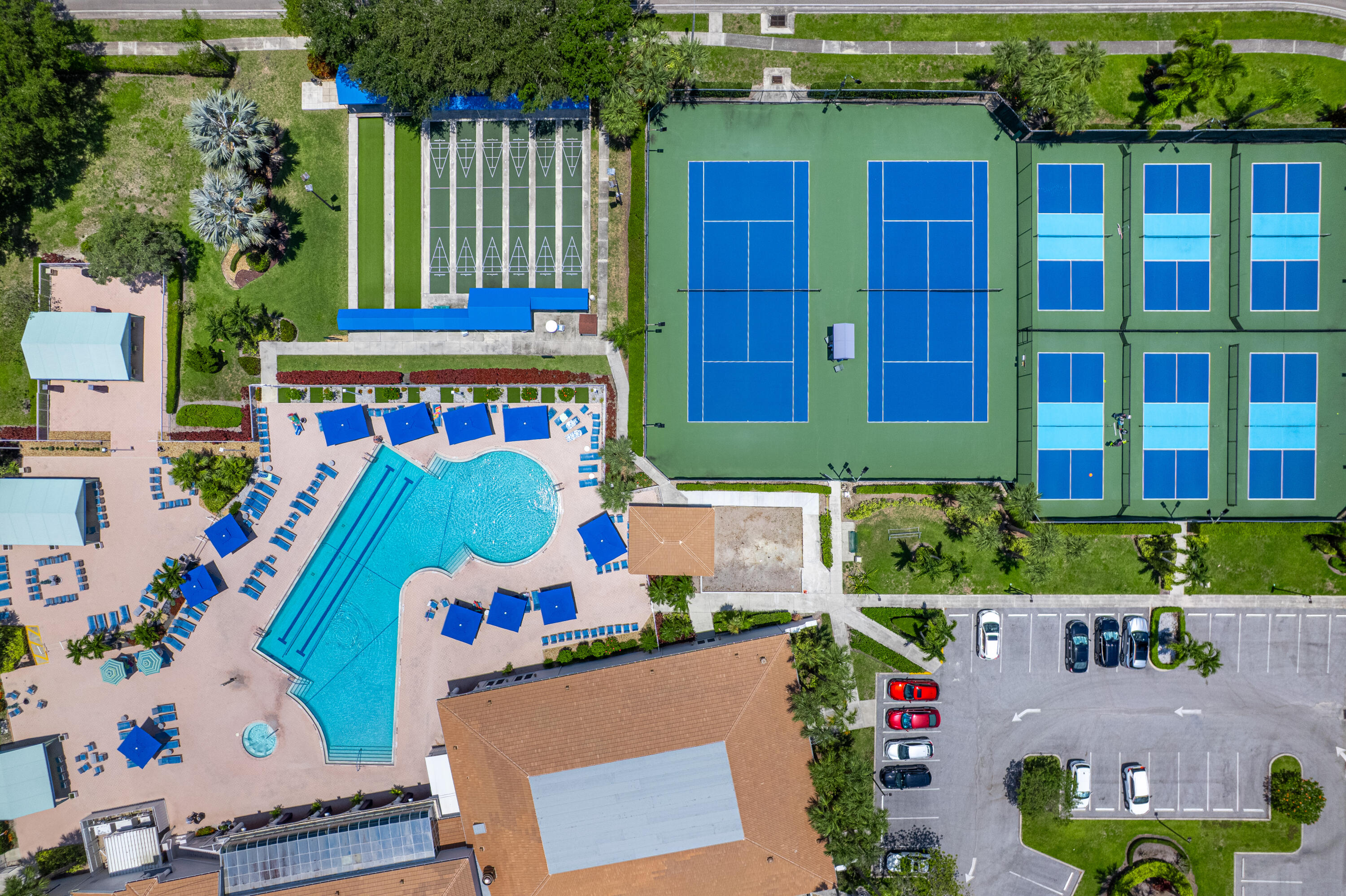 ALEXANDRA VILLAGE CONDO - Residential