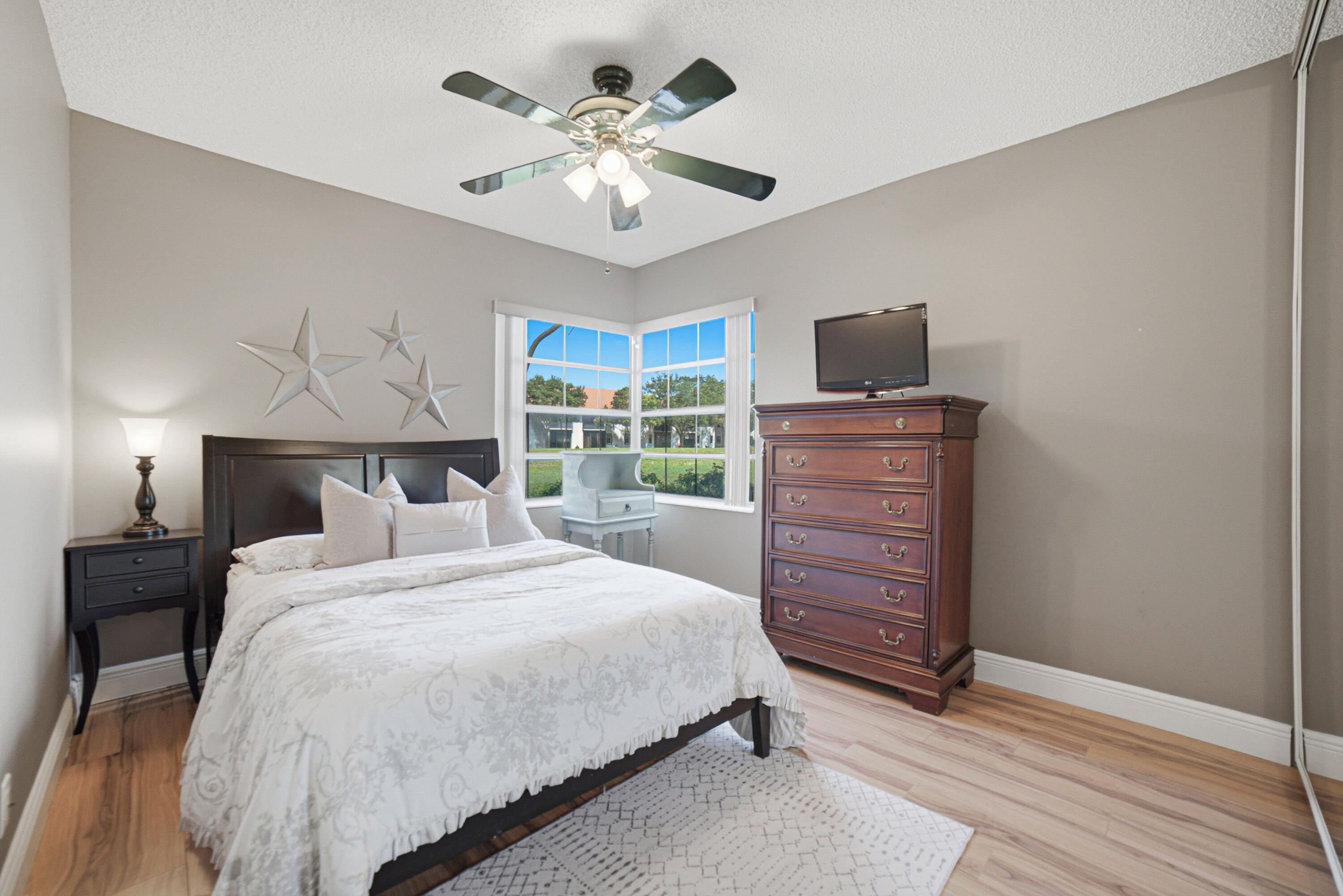 ALEXANDRA VILLAGE CONDO - Residential