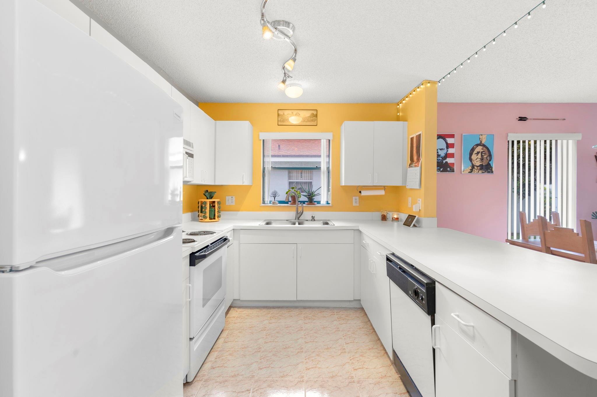 Coral Palms - Residential