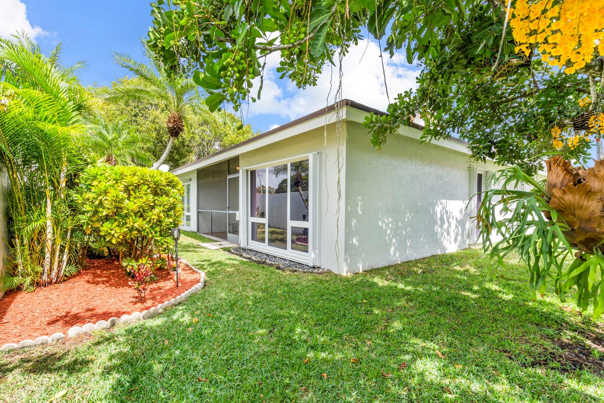 Coral Palms - Residential