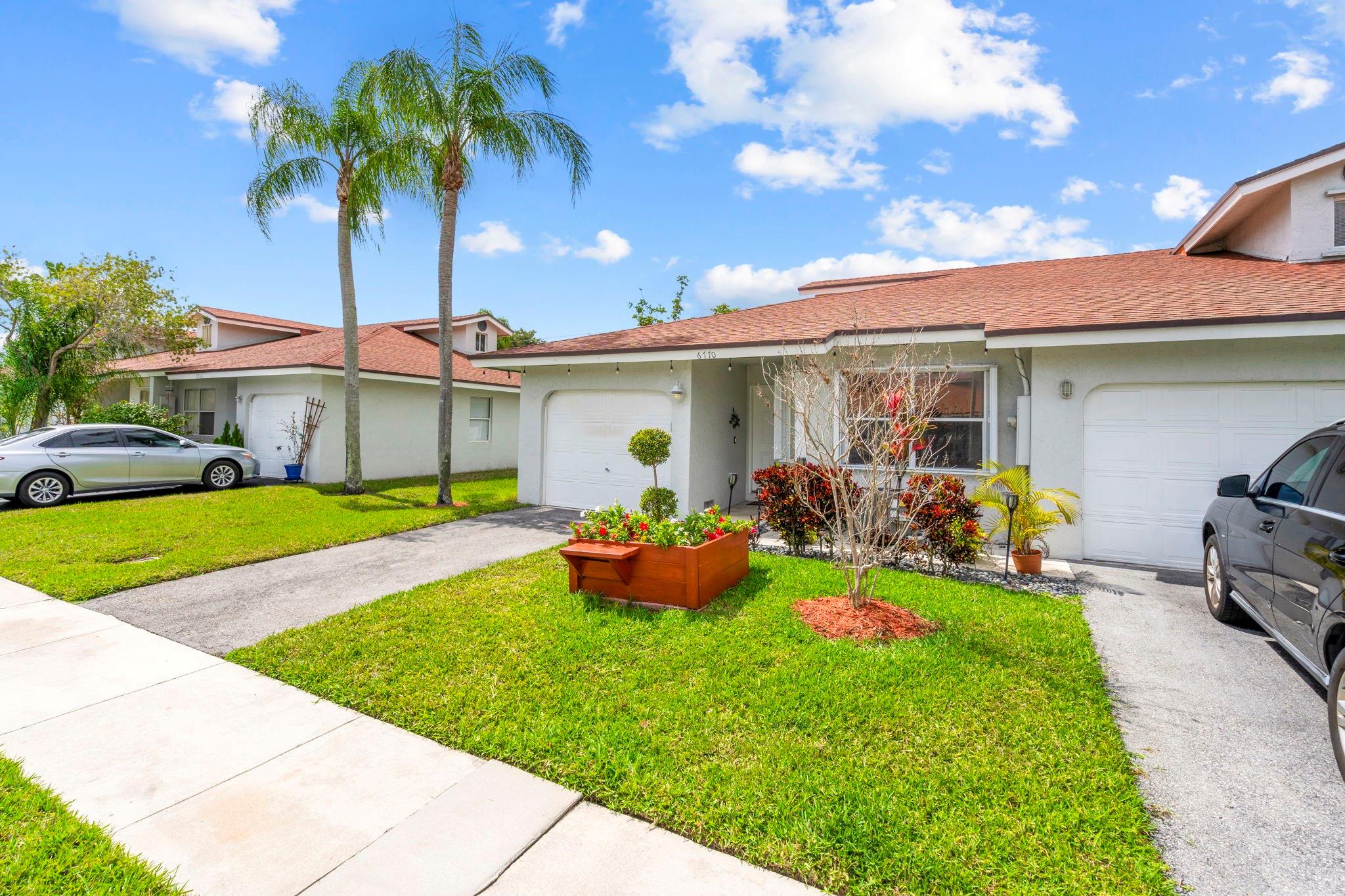 Coral Palms - Residential