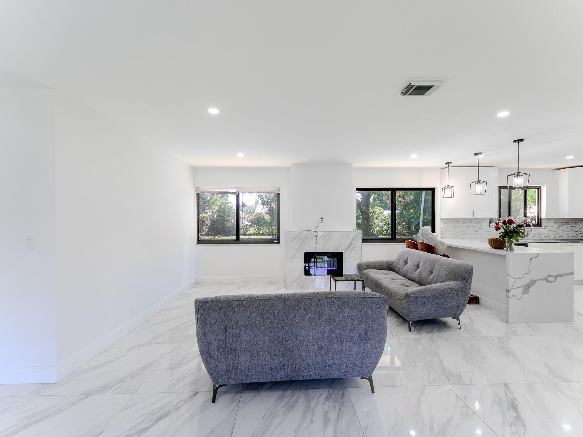 Country Club Estates - Residential