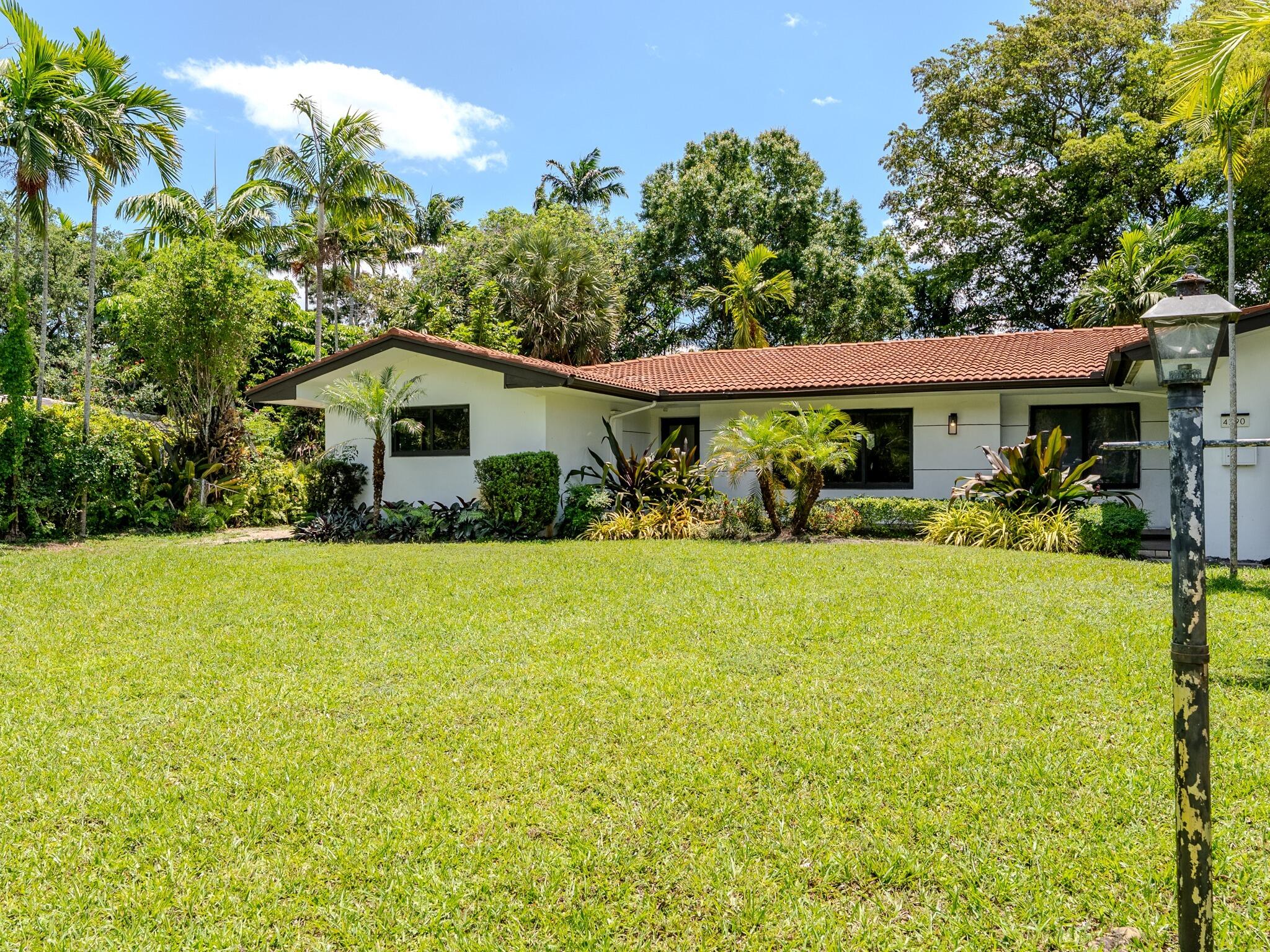 Country Club Estates - Residential