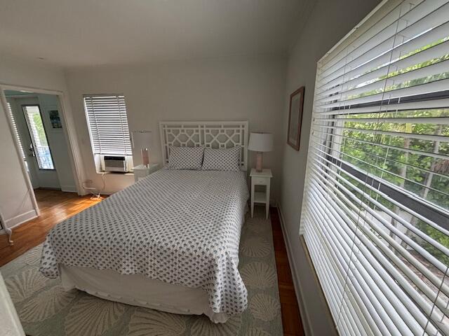 ROYAL PARK - Residential Lease