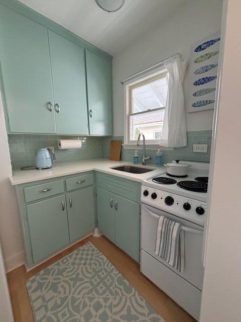 ROYAL PARK - Residential Lease