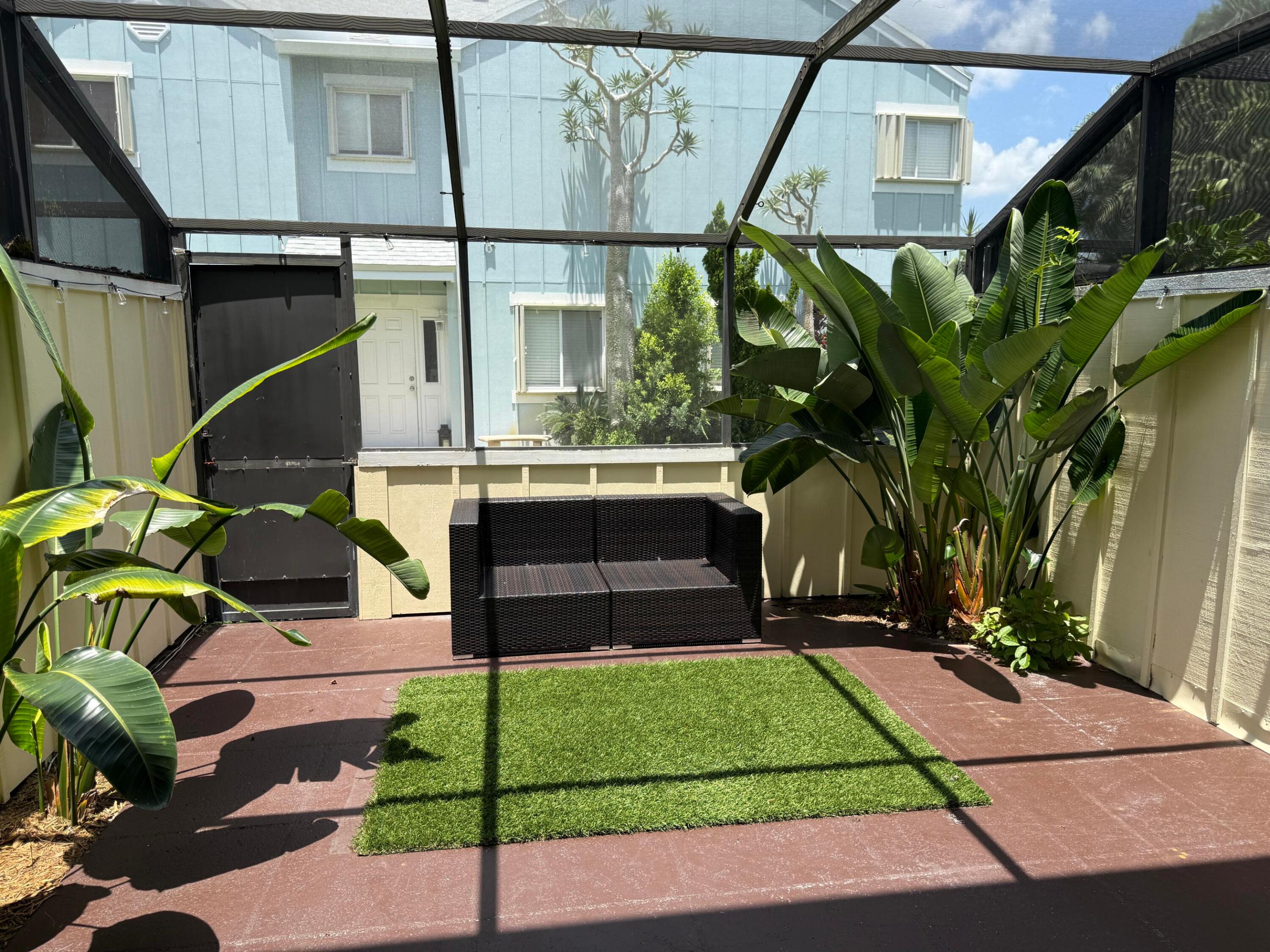 RIVERWALK 3 - Residential
