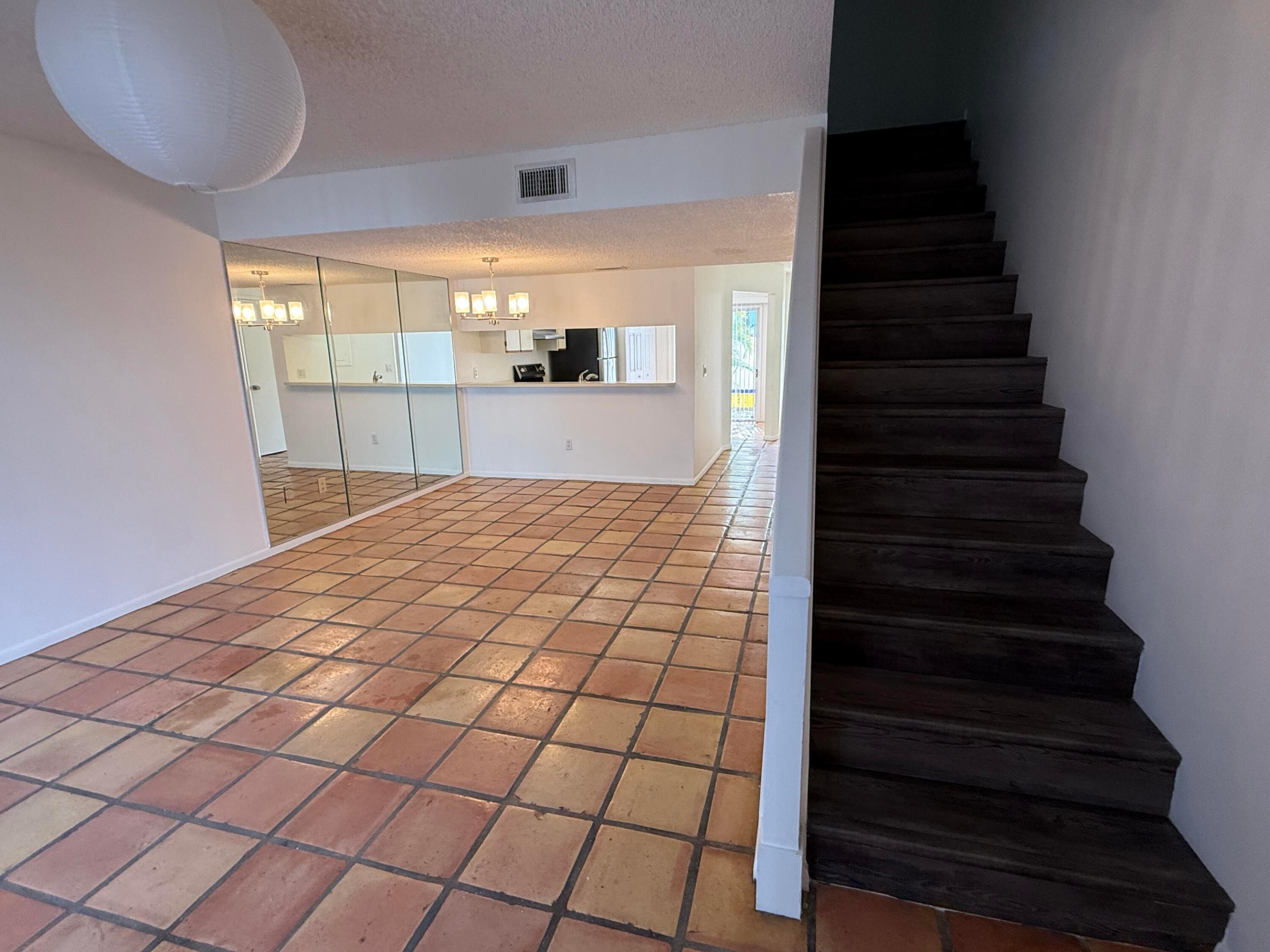 RIVERWALK 3 - Residential
