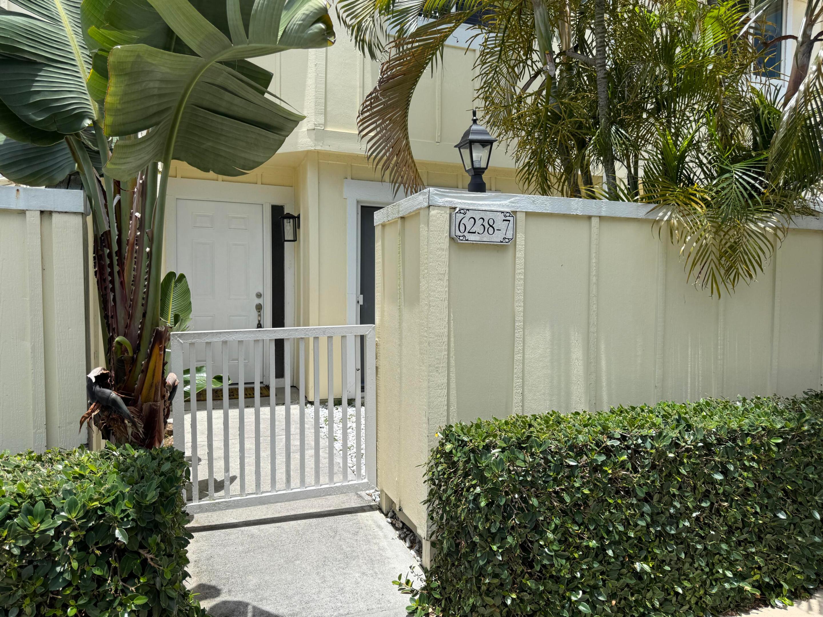 RIVERWALK 3 - Residential
