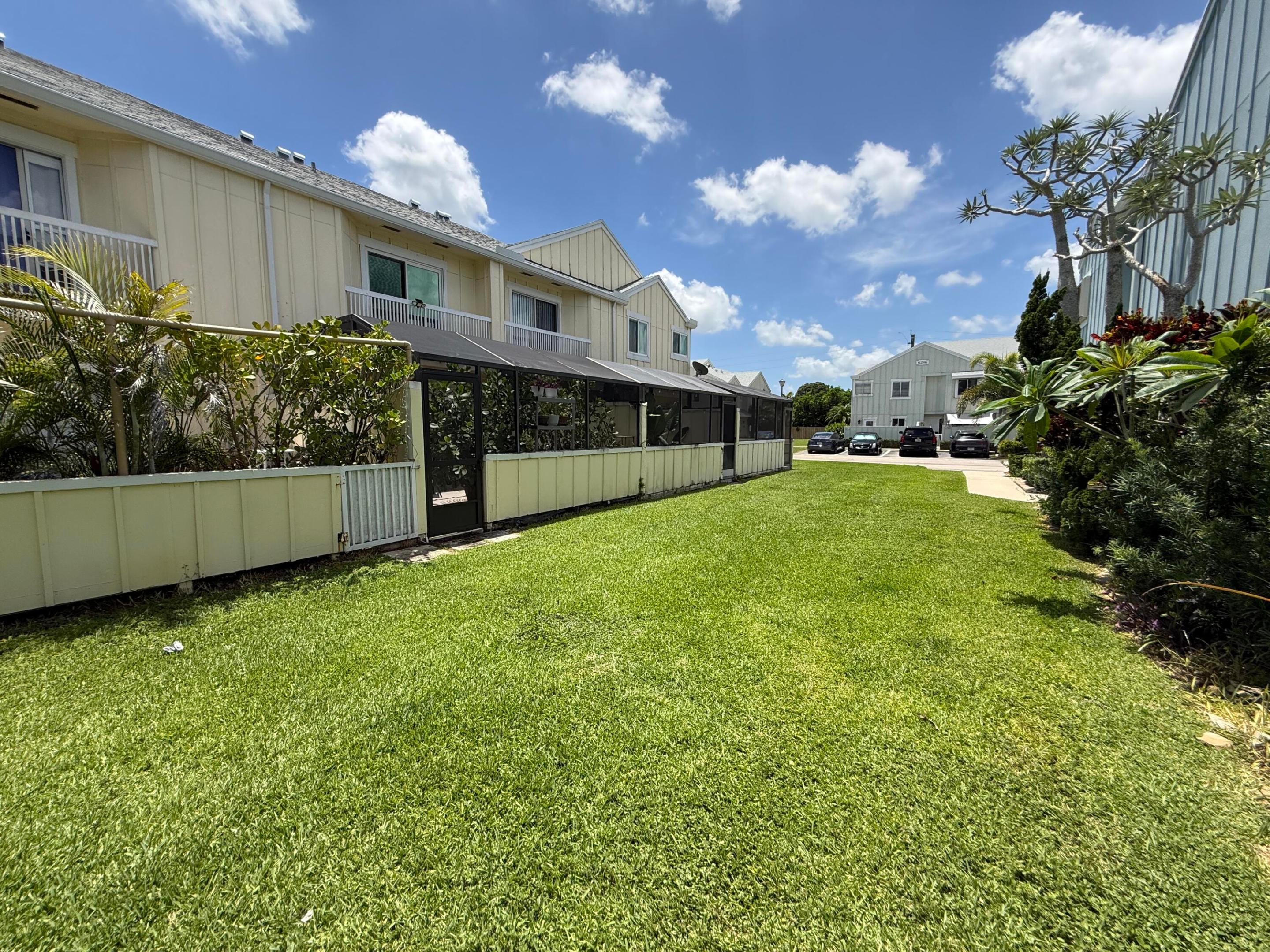 RIVERWALK 3 - Residential