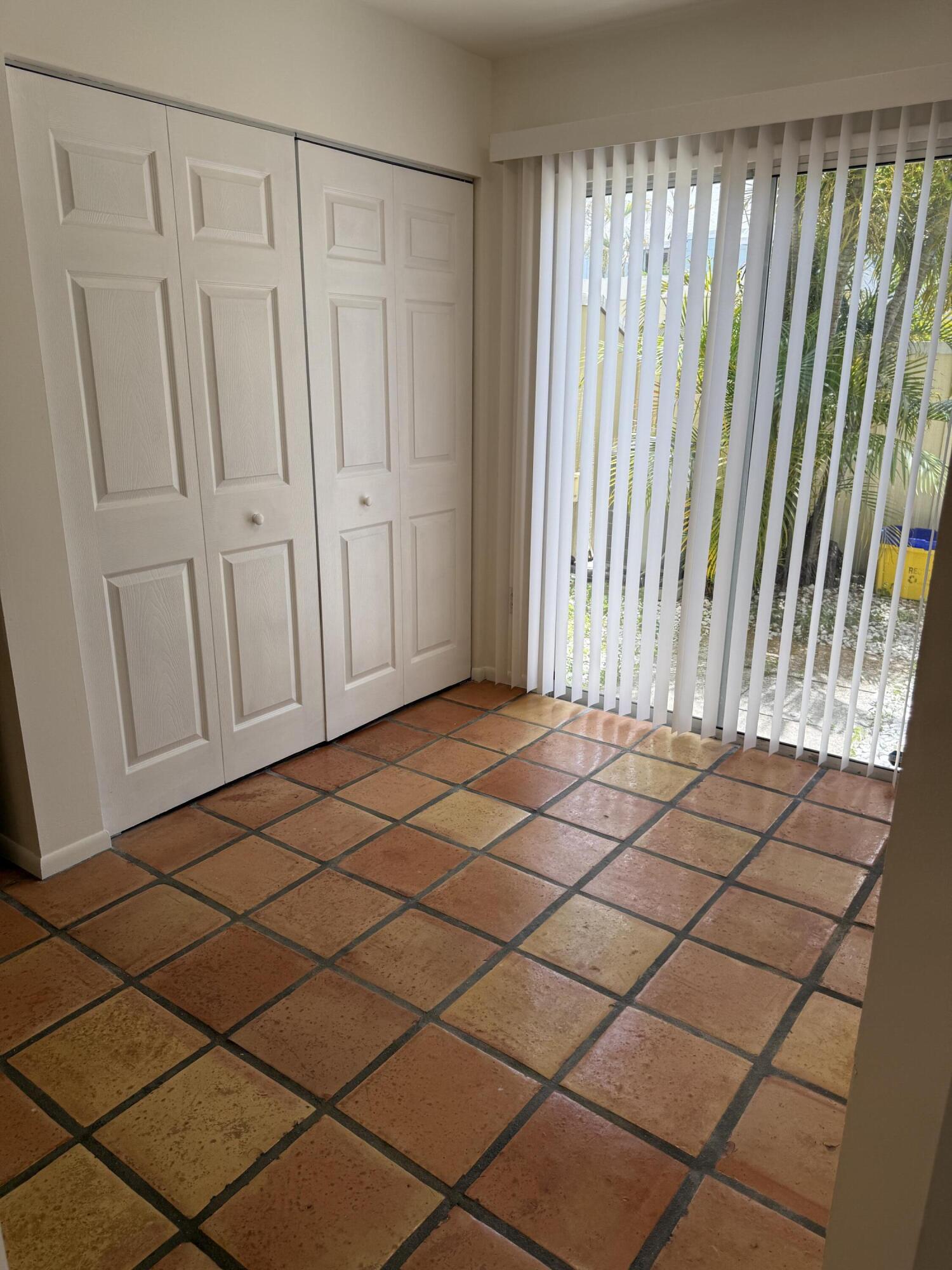 RIVERWALK 3 - Residential