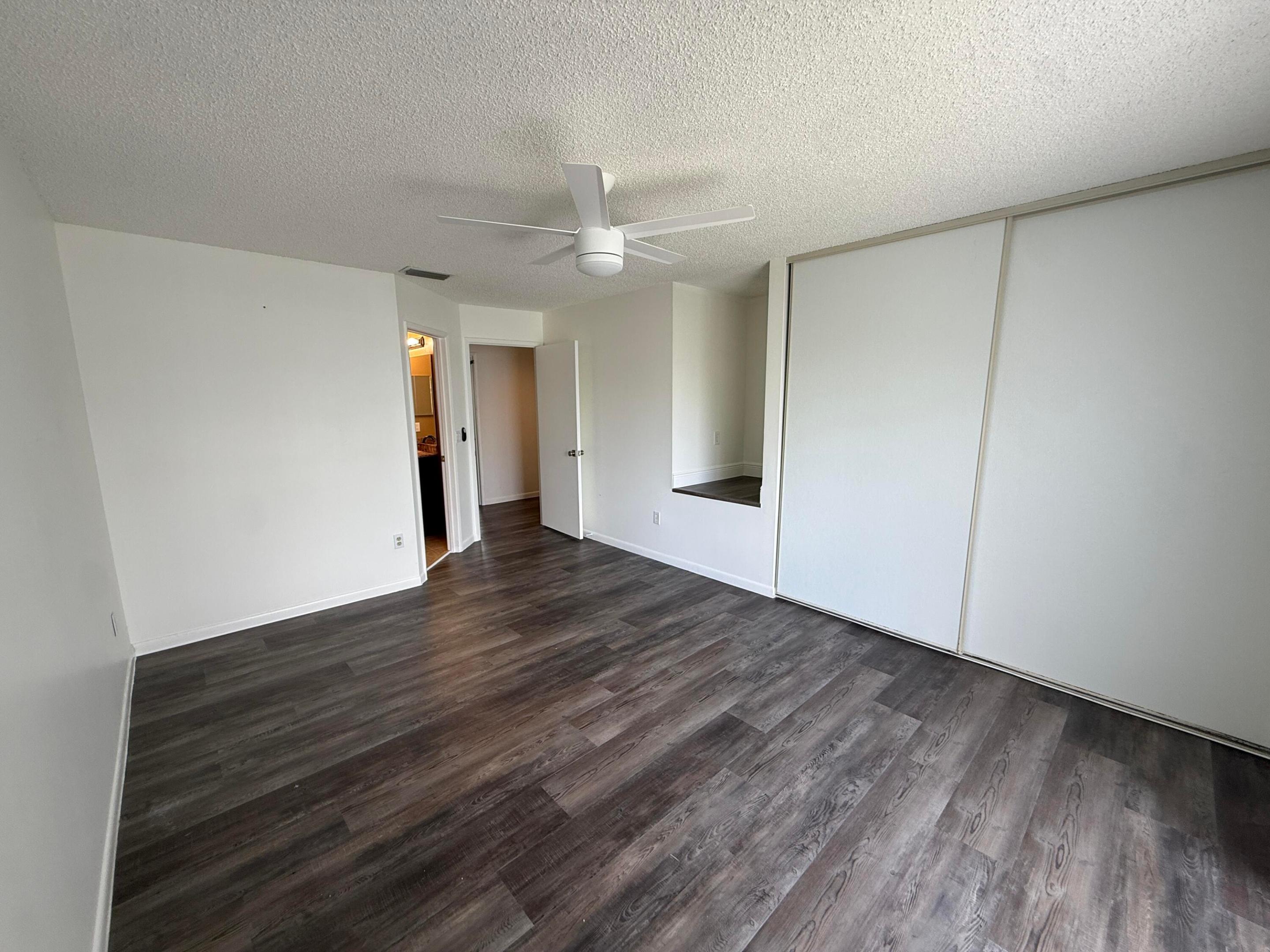RIVERWALK 3 - Residential