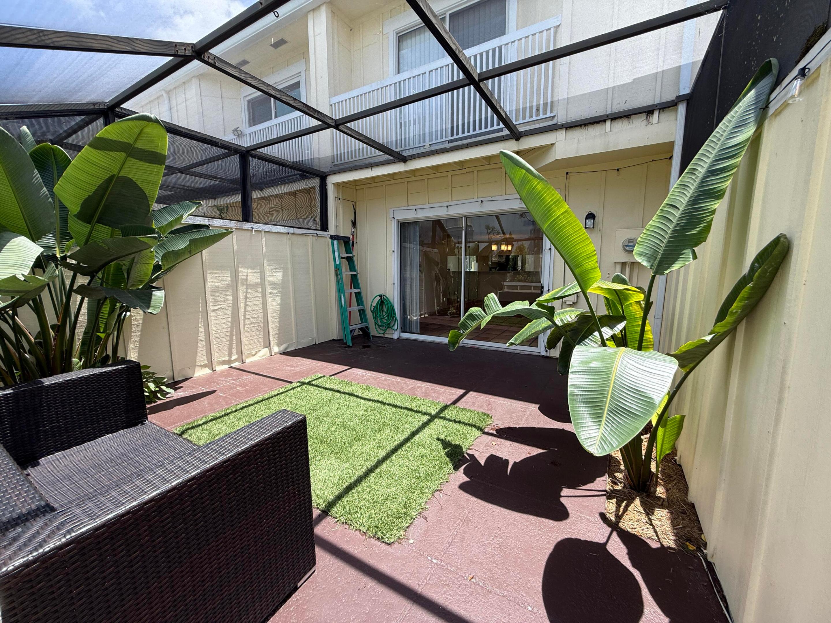RIVERWALK 3 - Residential