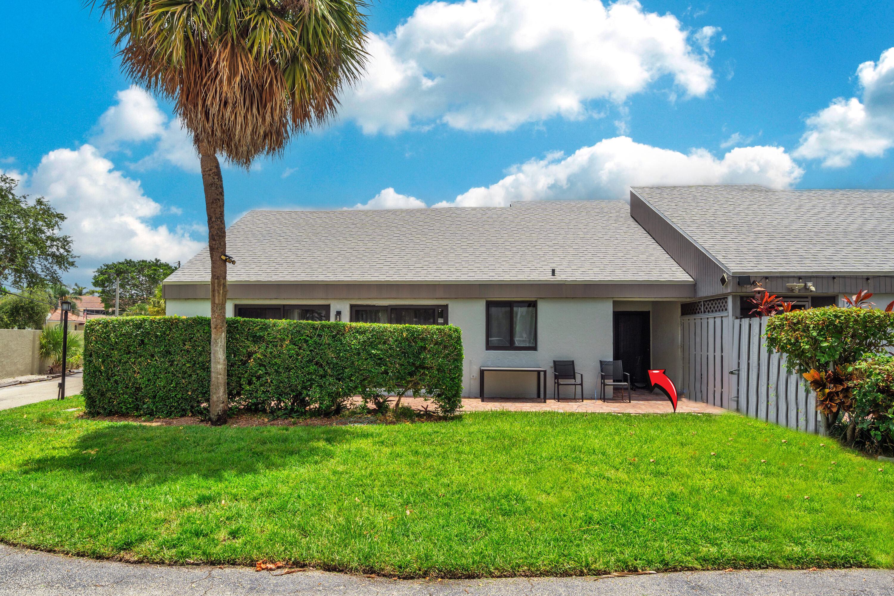 BOCA RATON HILLS SEC 2 - Residential