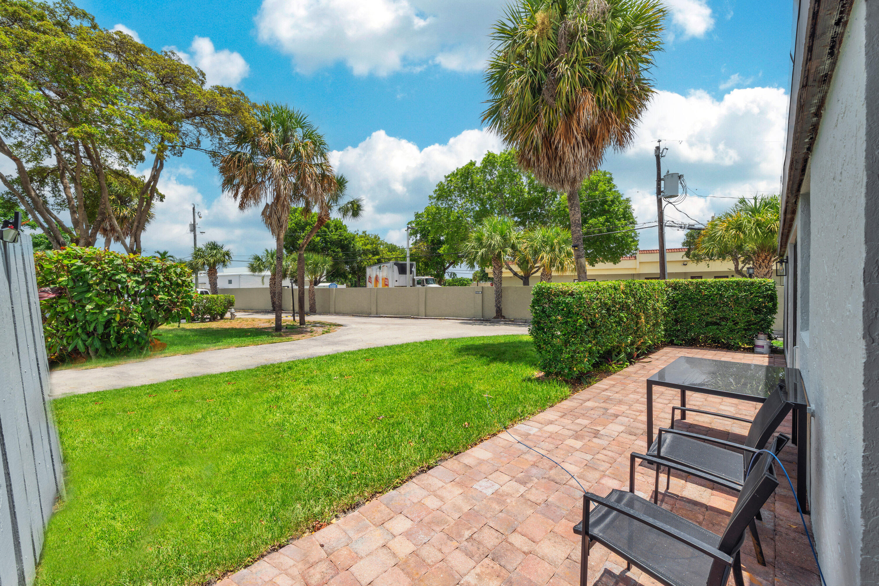 BOCA RATON HILLS SEC 2 - Residential