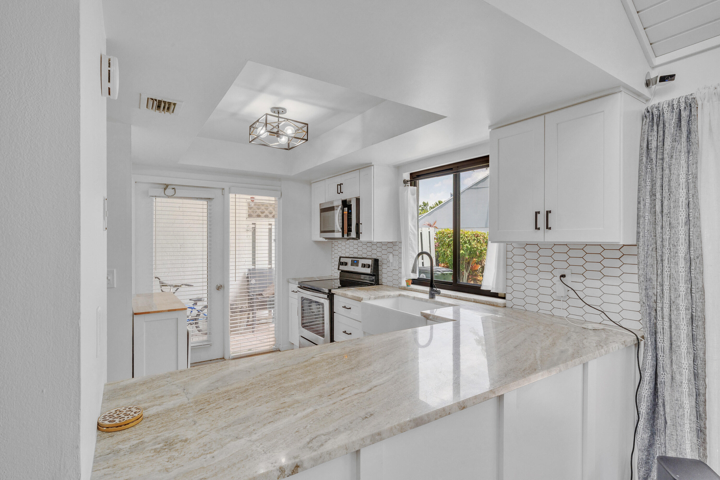 BOCA RATON HILLS SEC 2 - Residential