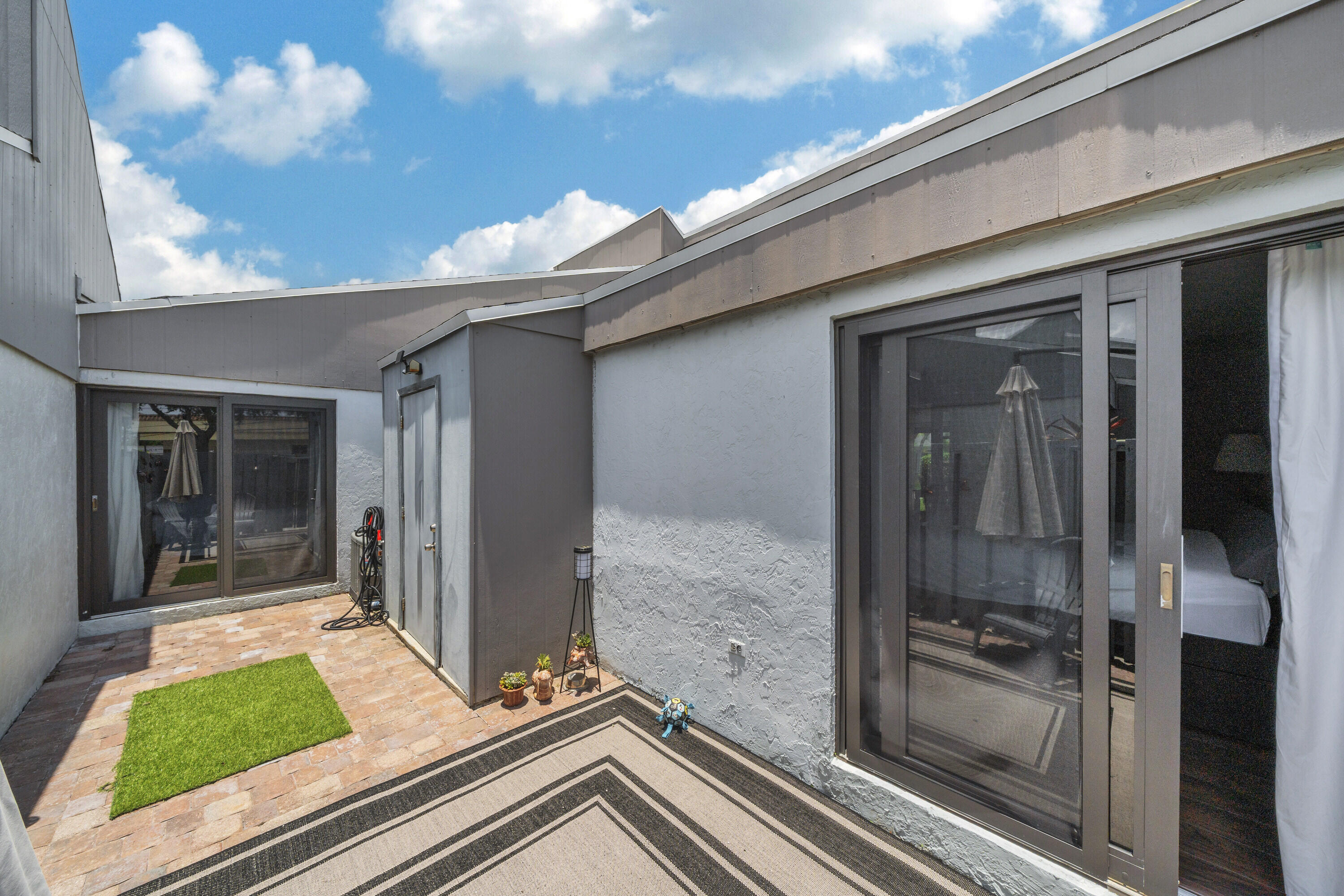 BOCA RATON HILLS SEC 2 - Residential