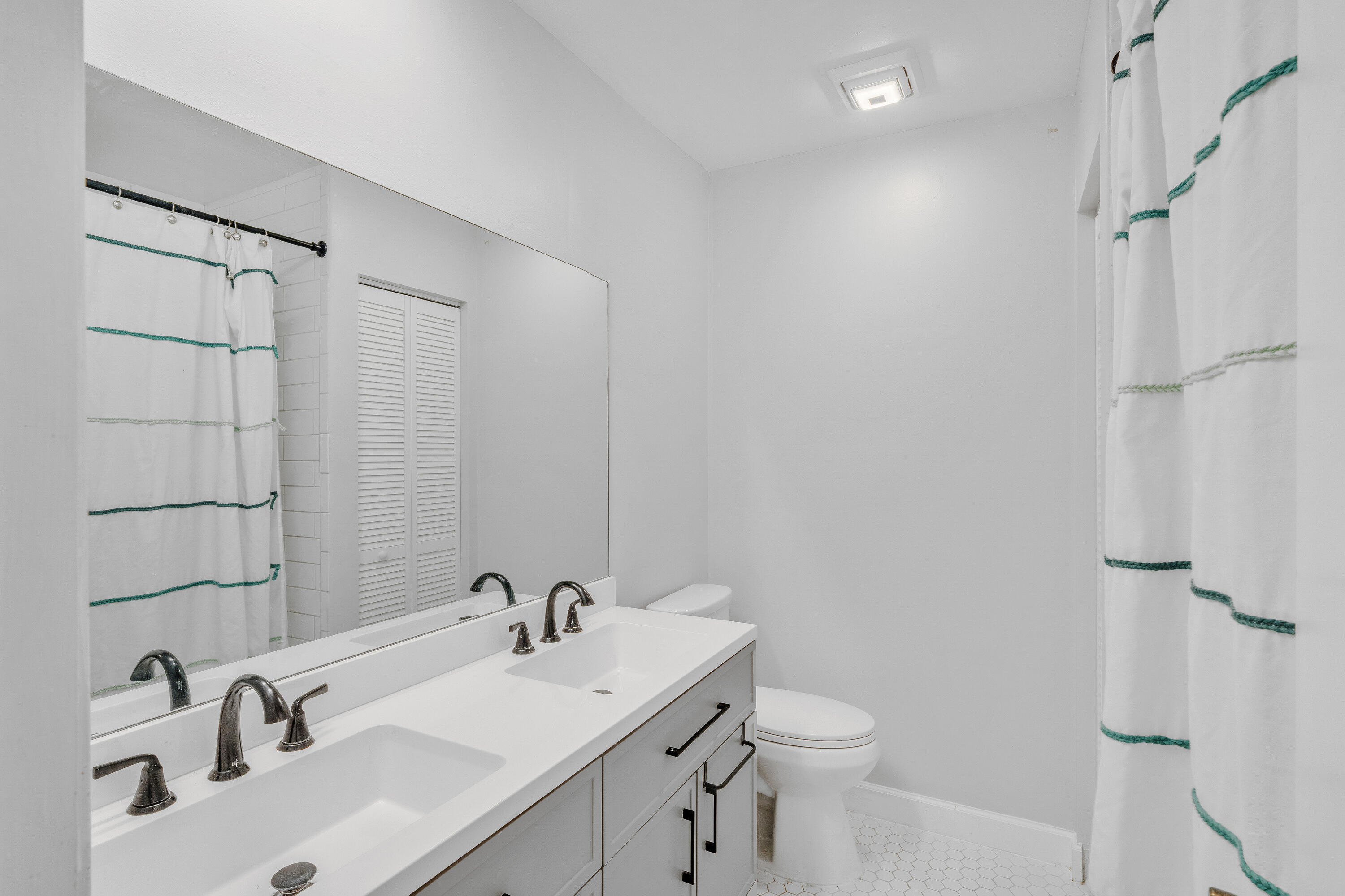 BOCA RATON HILLS SEC 2 - Residential