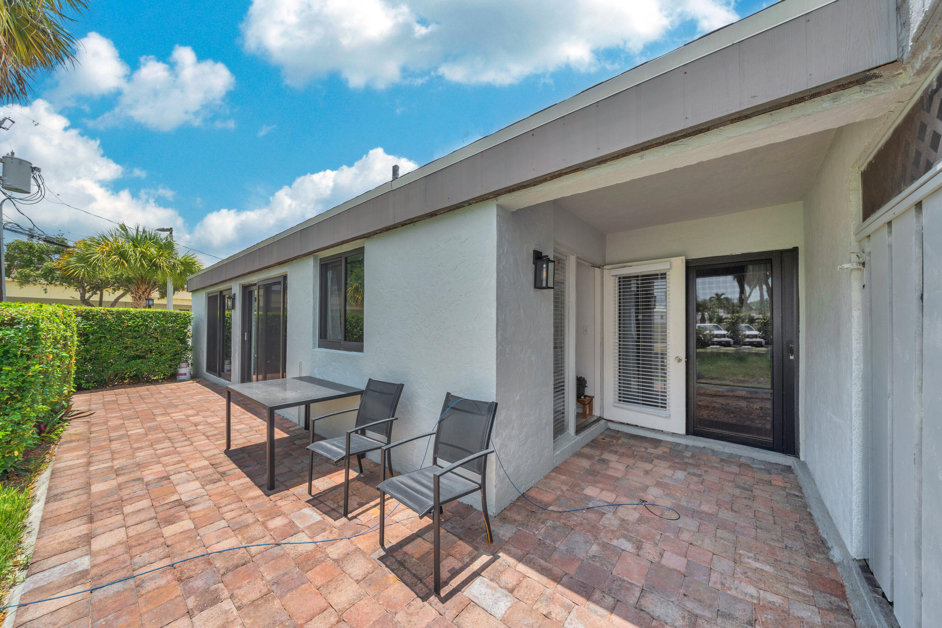BOCA RATON HILLS SEC 2 - Residential