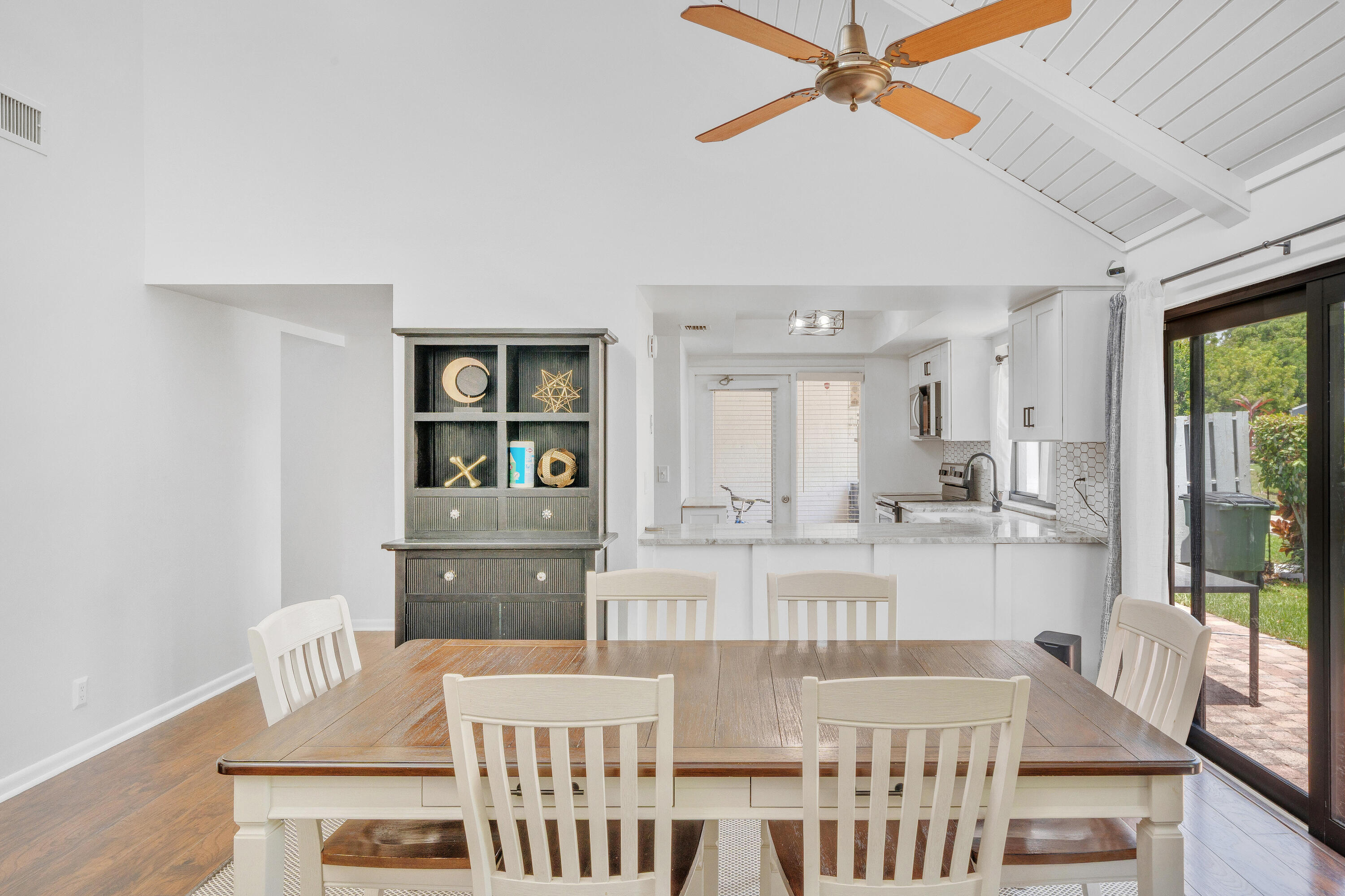 BOCA RATON HILLS SEC 2 - Residential