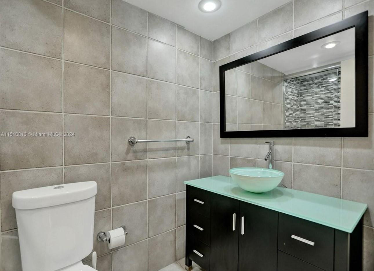 MAJORCA TOWERS CONDO - Residential Lease