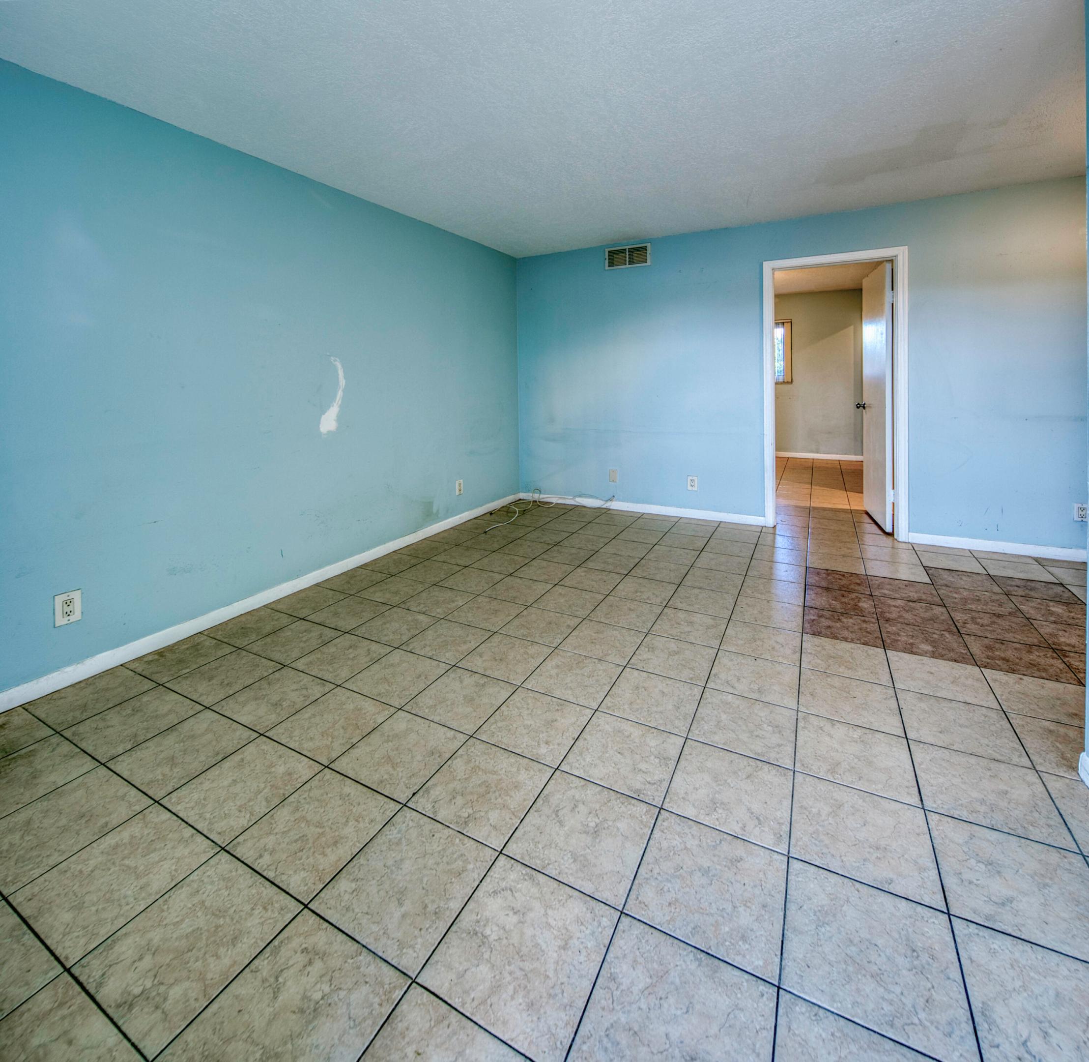 CASA DE PLAYA OF LAKE WORTH CONDO - Residential
