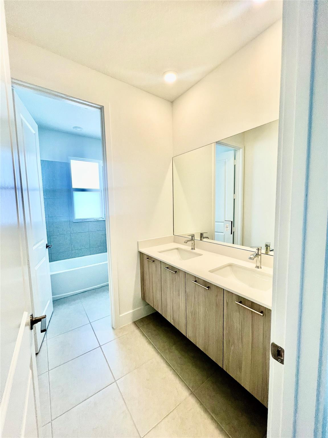 RESERVE AT DAVIE - Residential