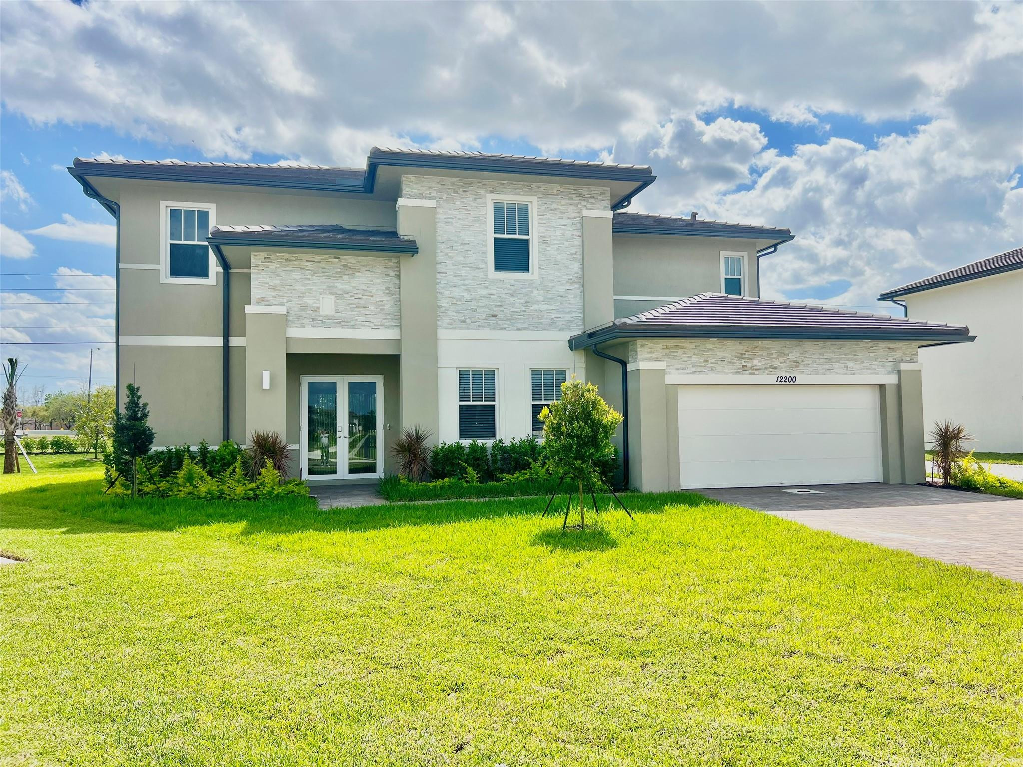 RESERVE AT DAVIE - Residential