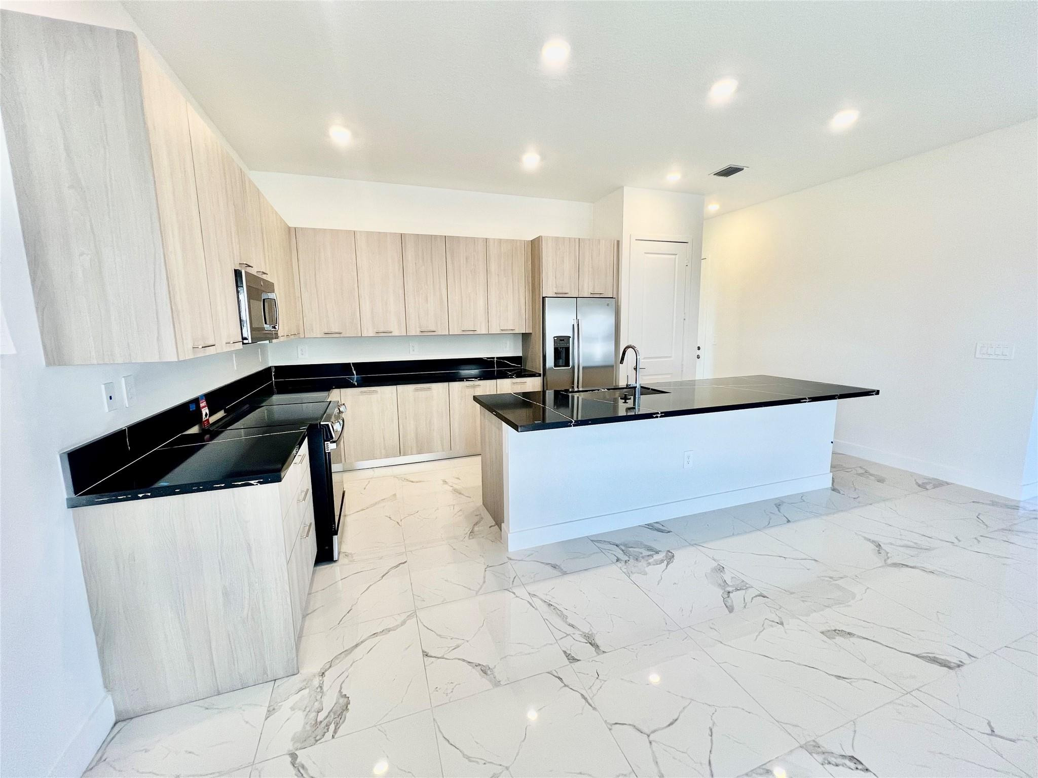 RESERVE AT DAVIE - Residential
