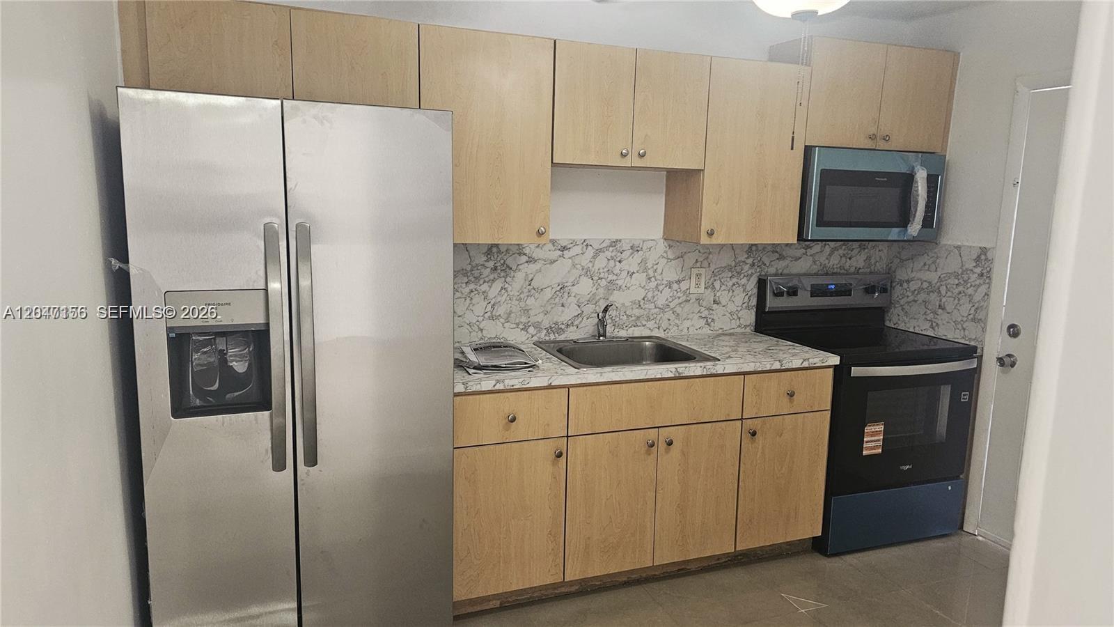 TOWN OF HIALEAH - Residential Lease