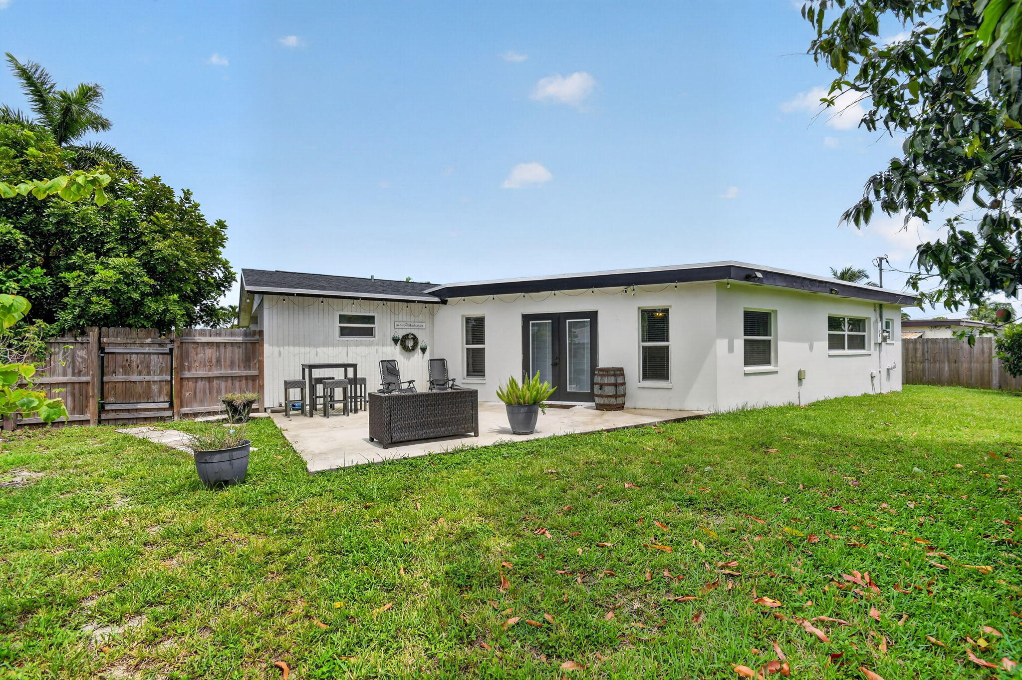 PALM SPRINGS VILLAGE 4 - Residential