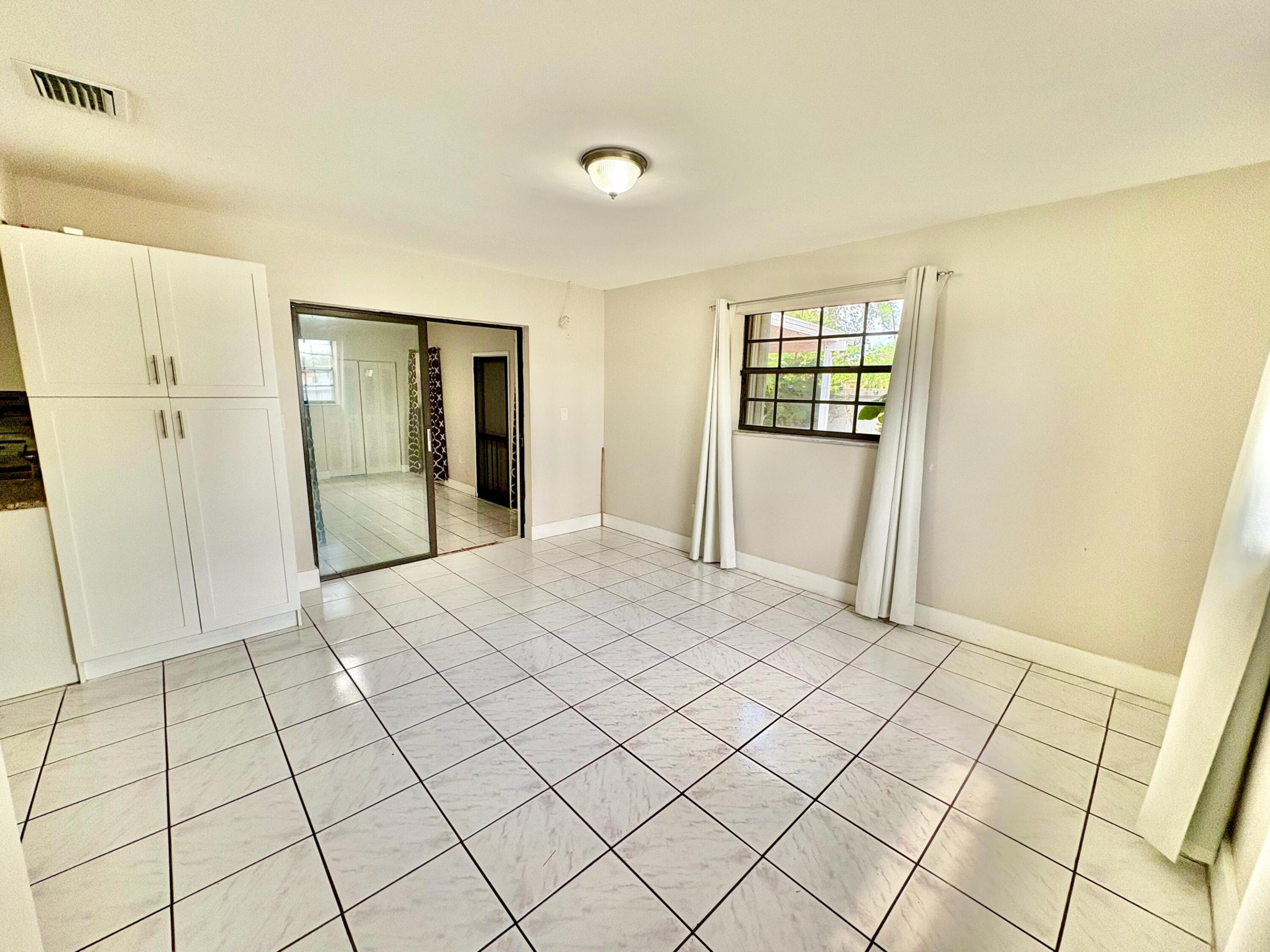 SOUTHLAND PINES - Residential