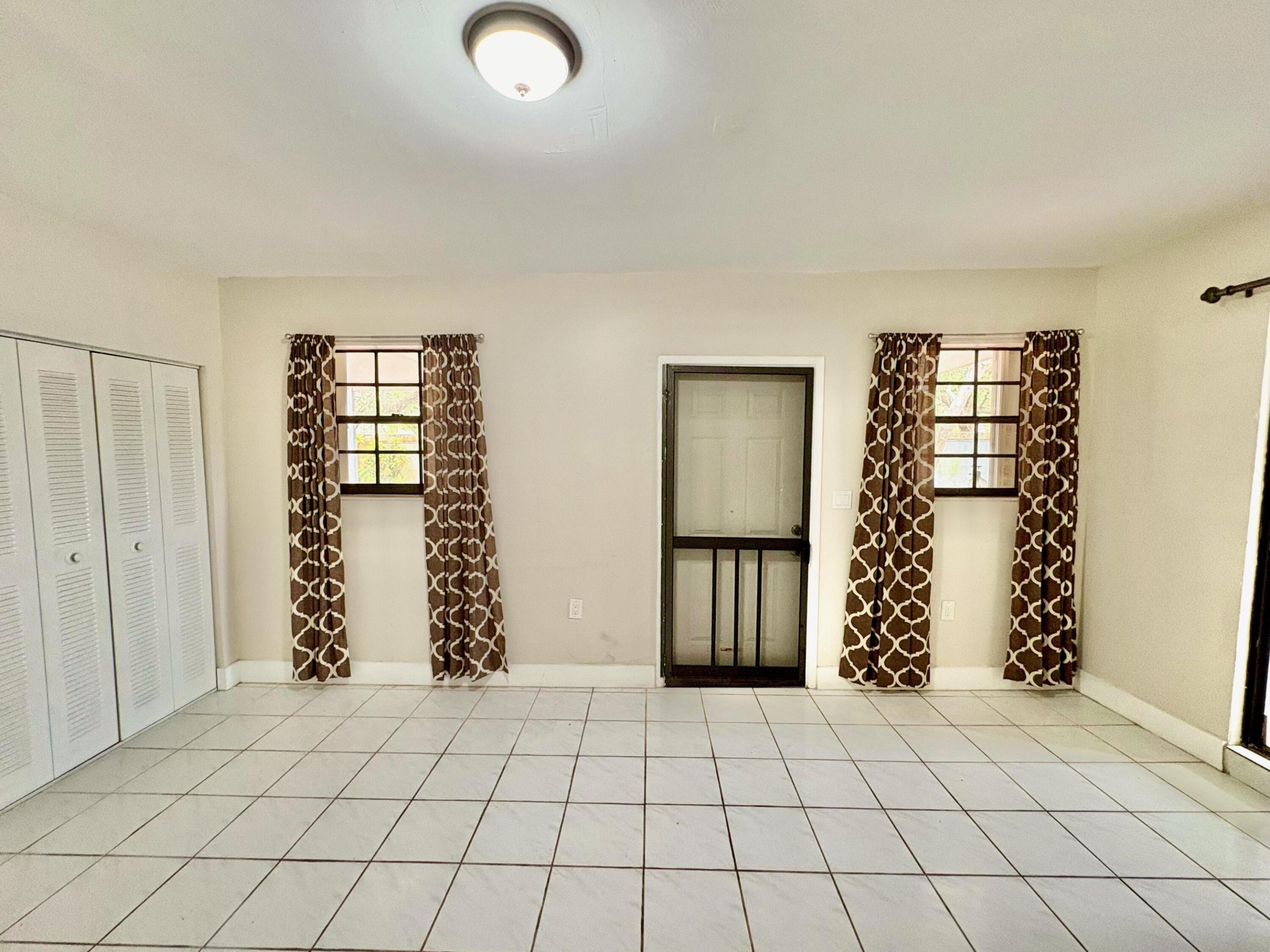 SOUTHLAND PINES - Residential
