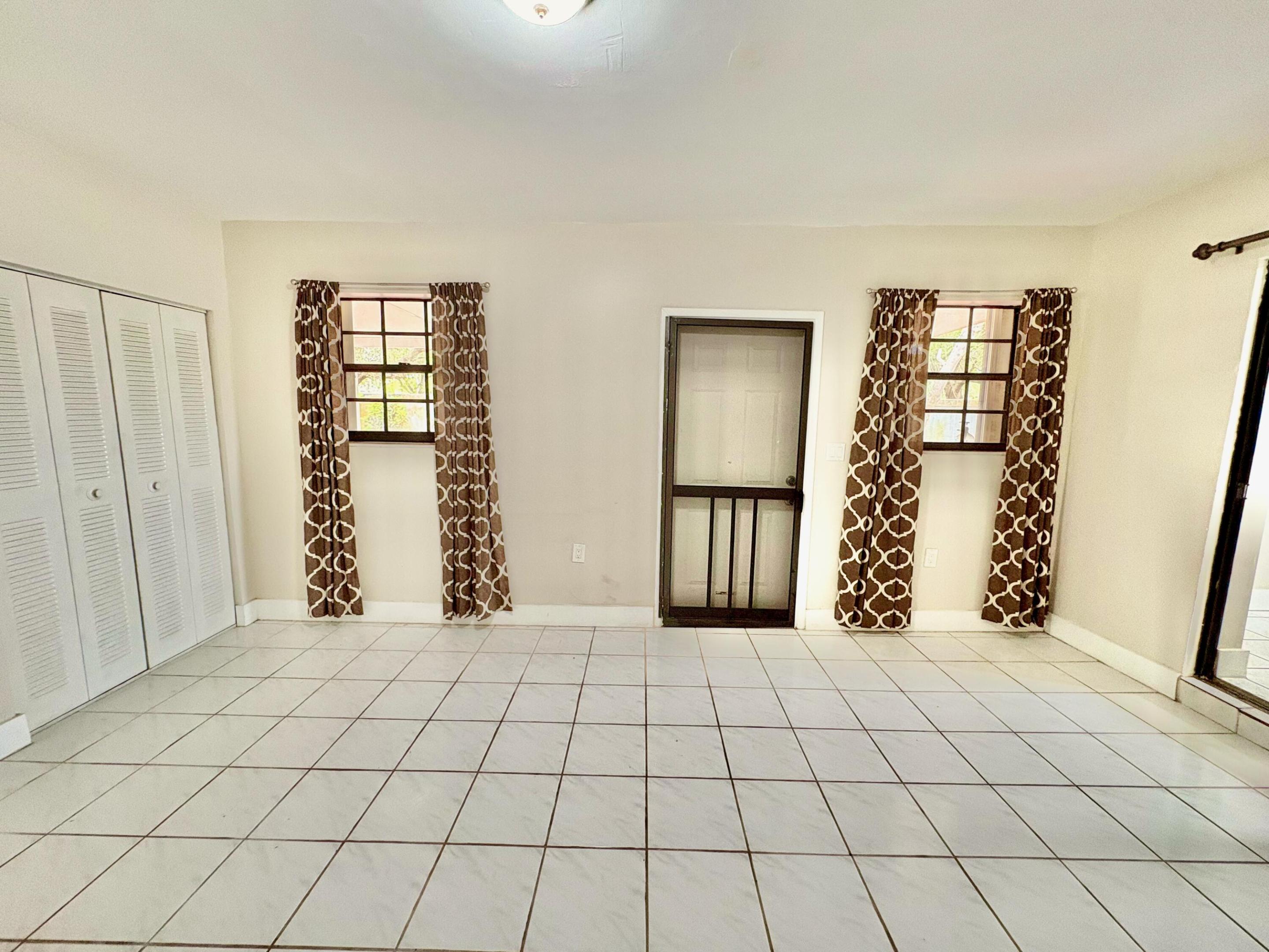 SOUTHLAND PINES - Residential