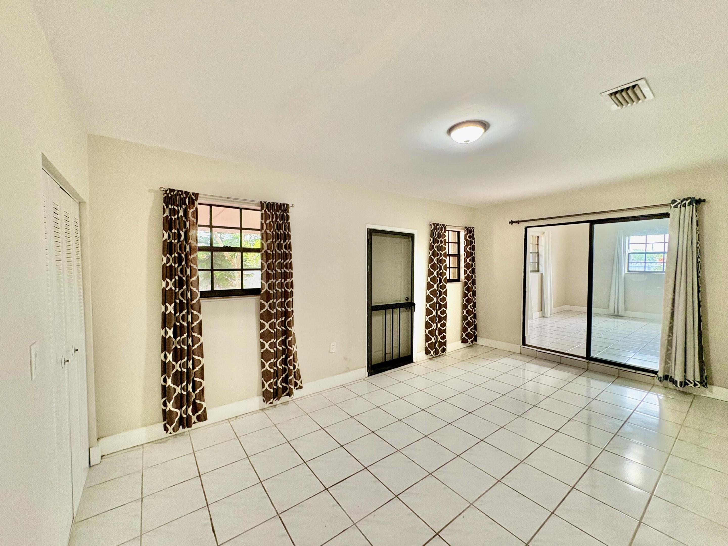 SOUTHLAND PINES - Residential