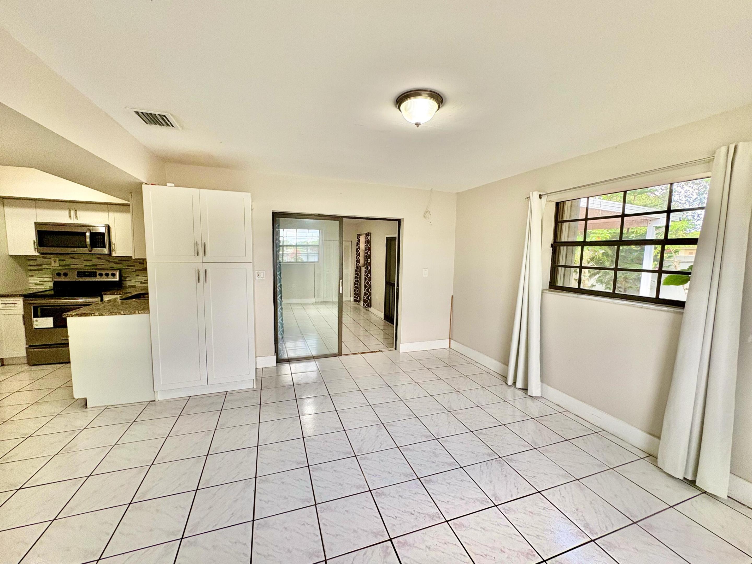 SOUTHLAND PINES - Residential