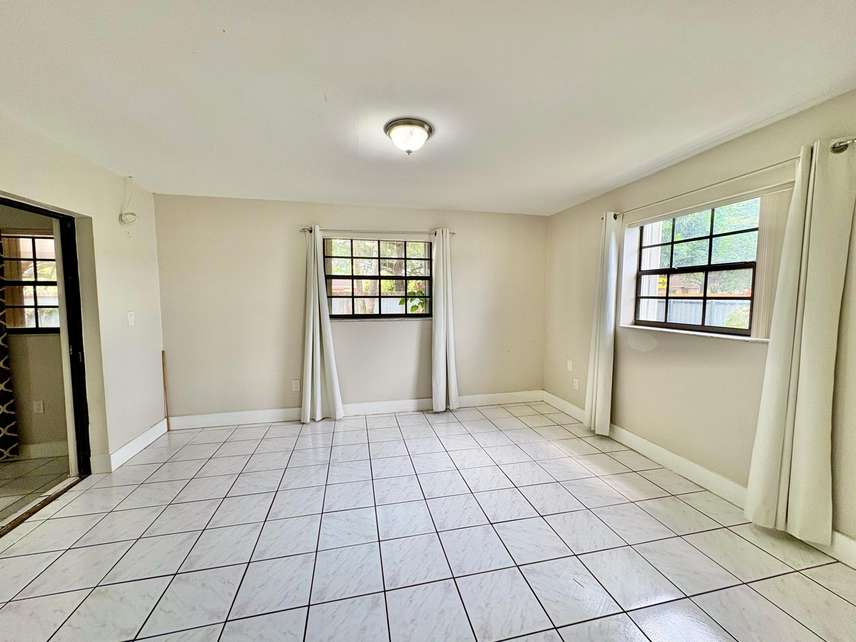 SOUTHLAND PINES - Residential