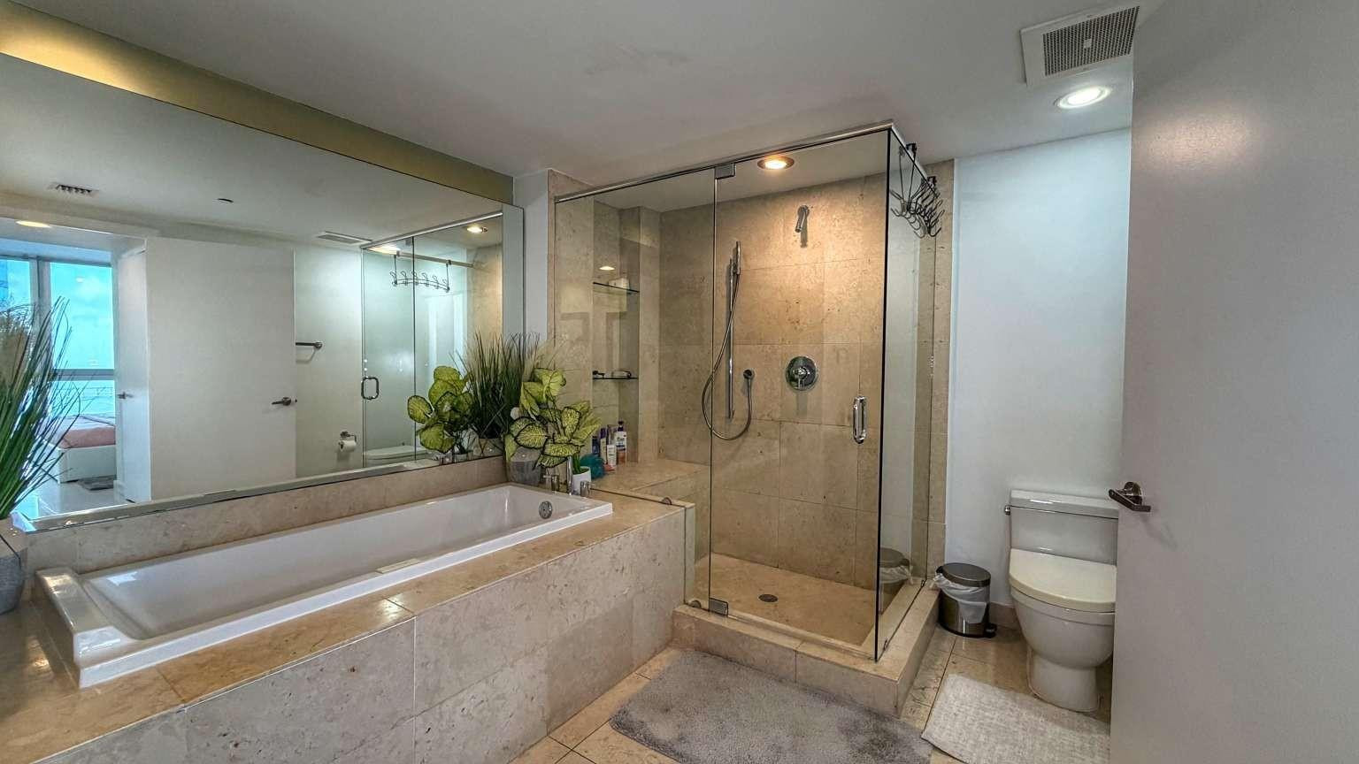 ICON BRICKELL CONDO NO 3 - Residential