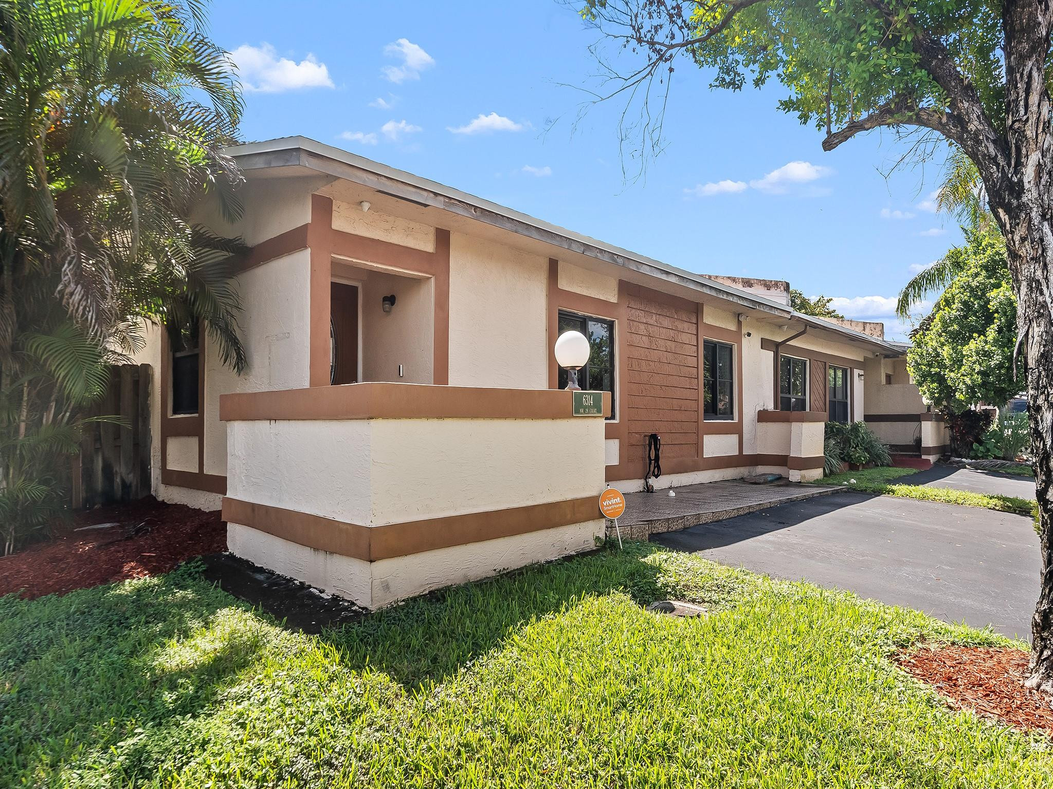 Brentwood Manors - Residential