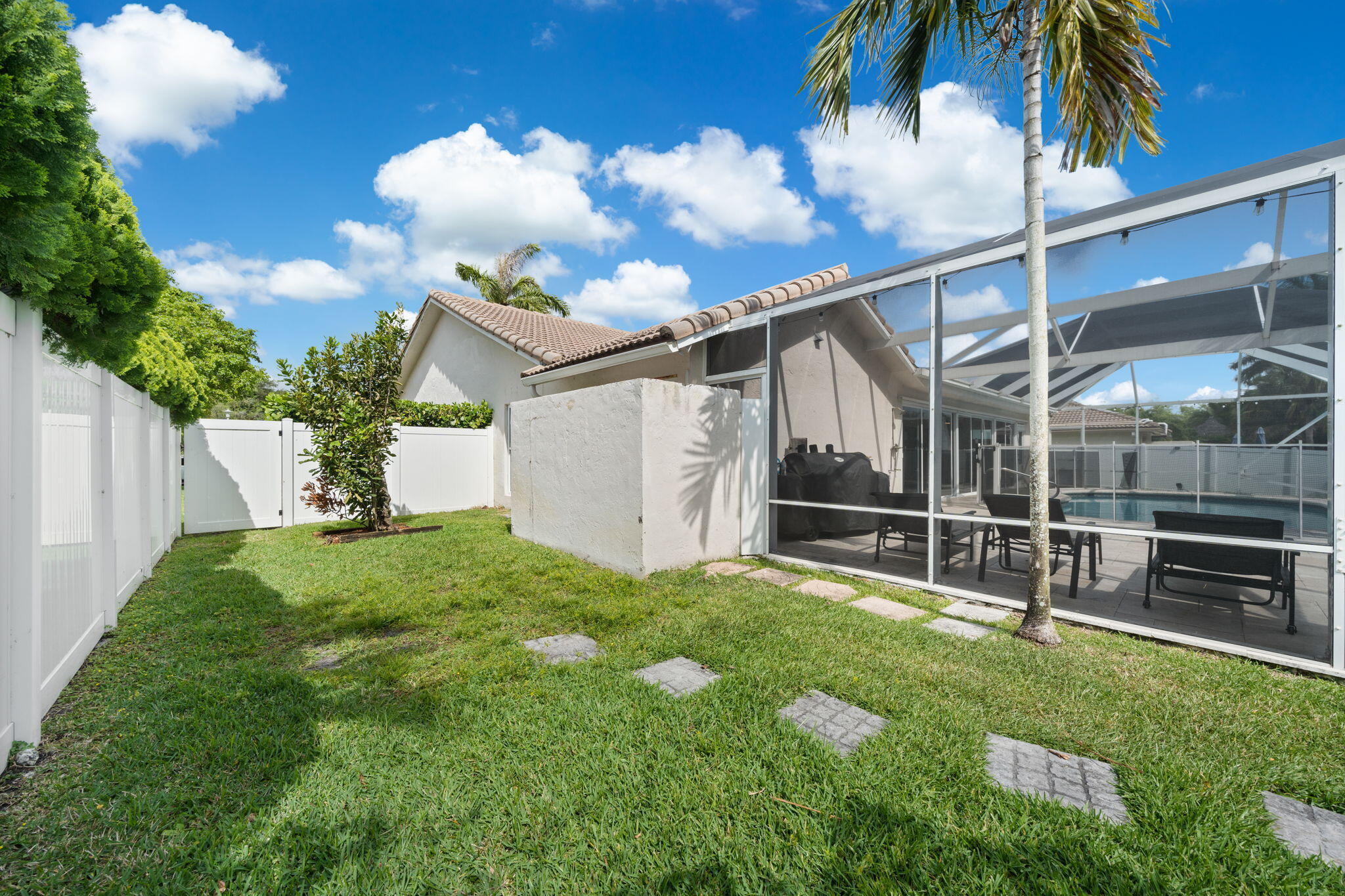 ARBOR WOOD - Residential