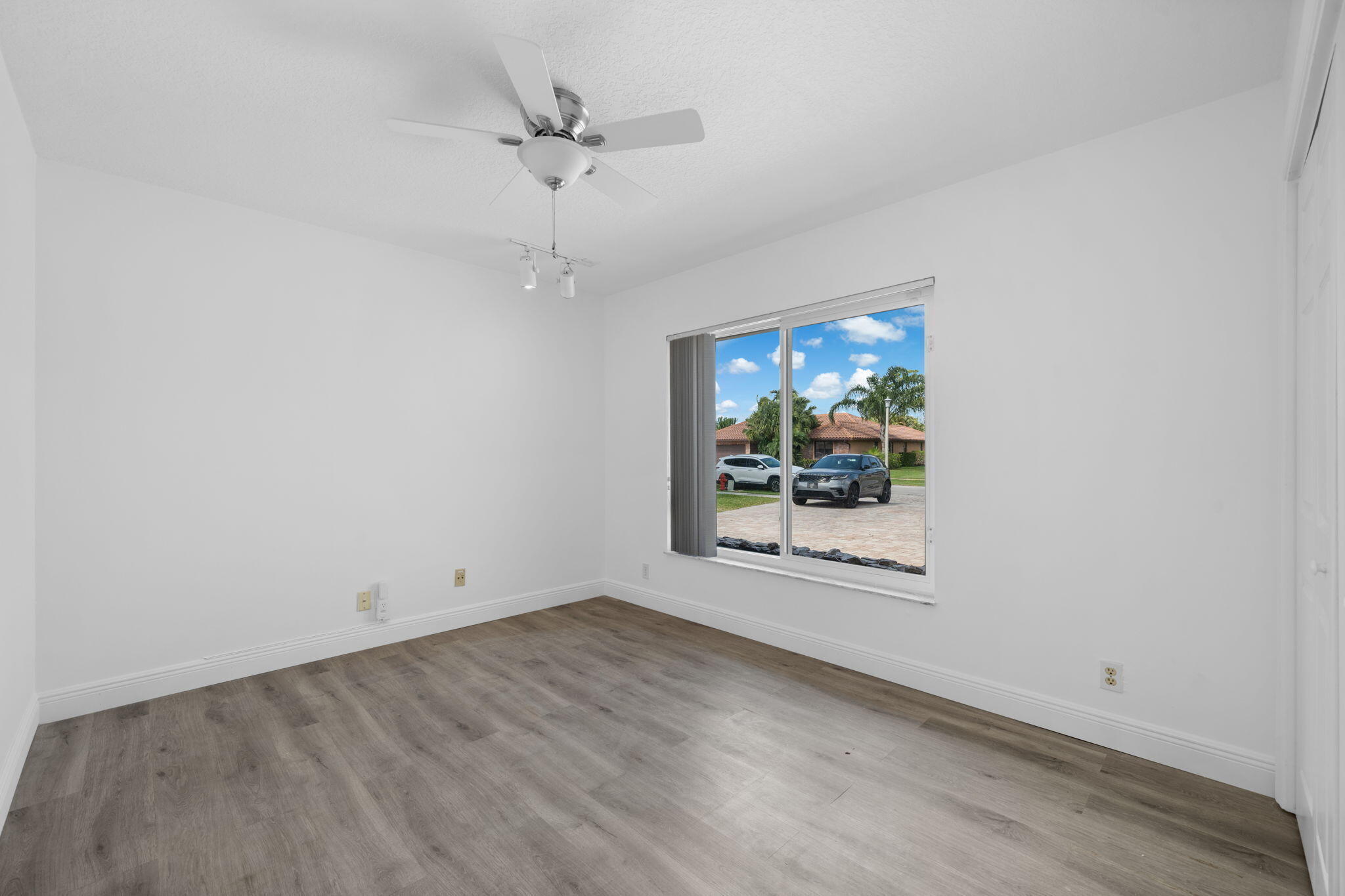 ARBOR WOOD - Residential