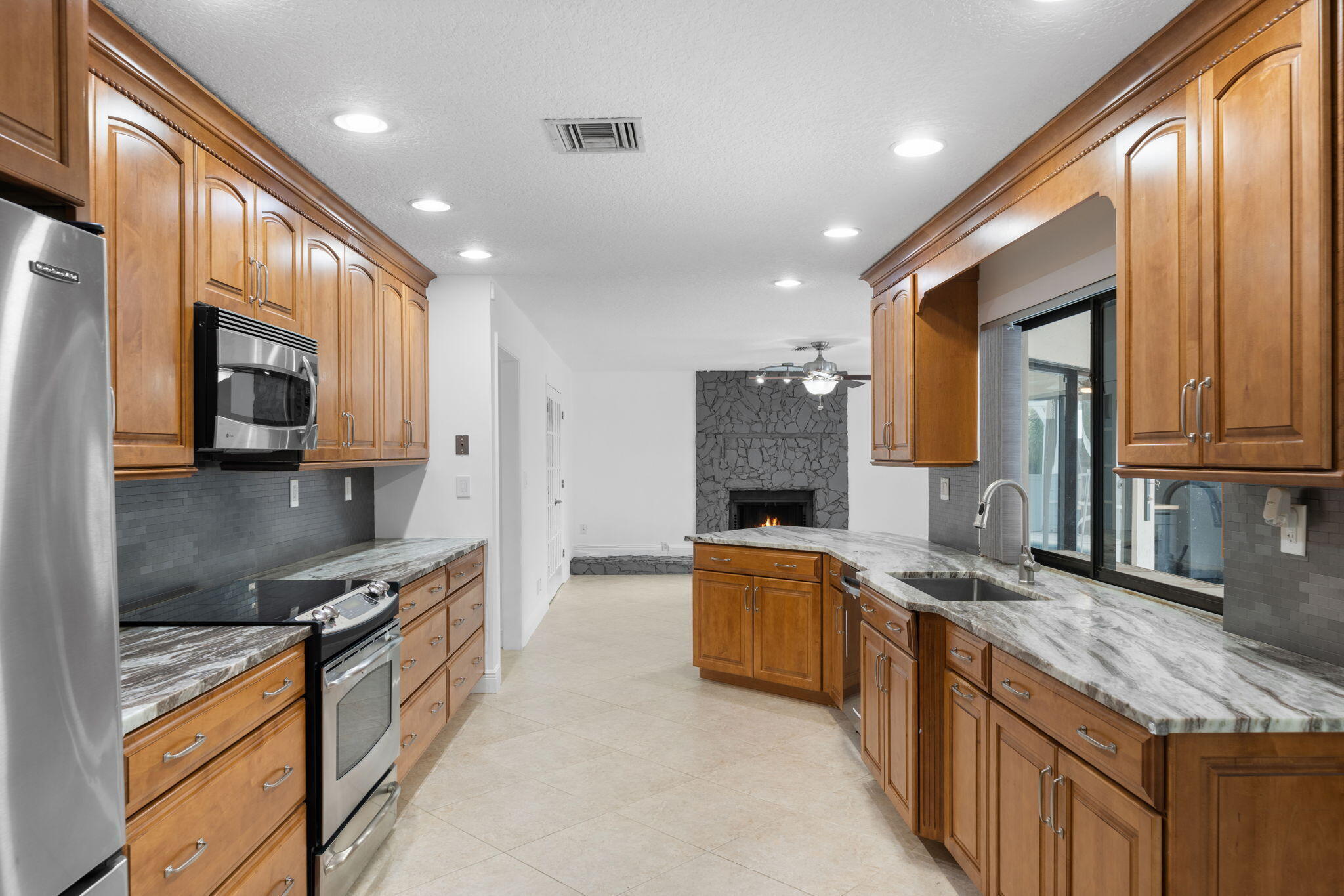 ARBOR WOOD - Residential