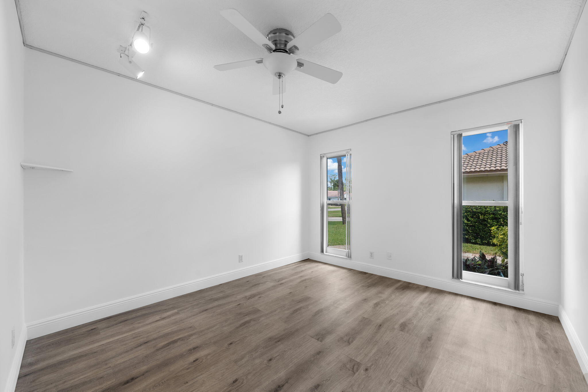 ARBOR WOOD - Residential