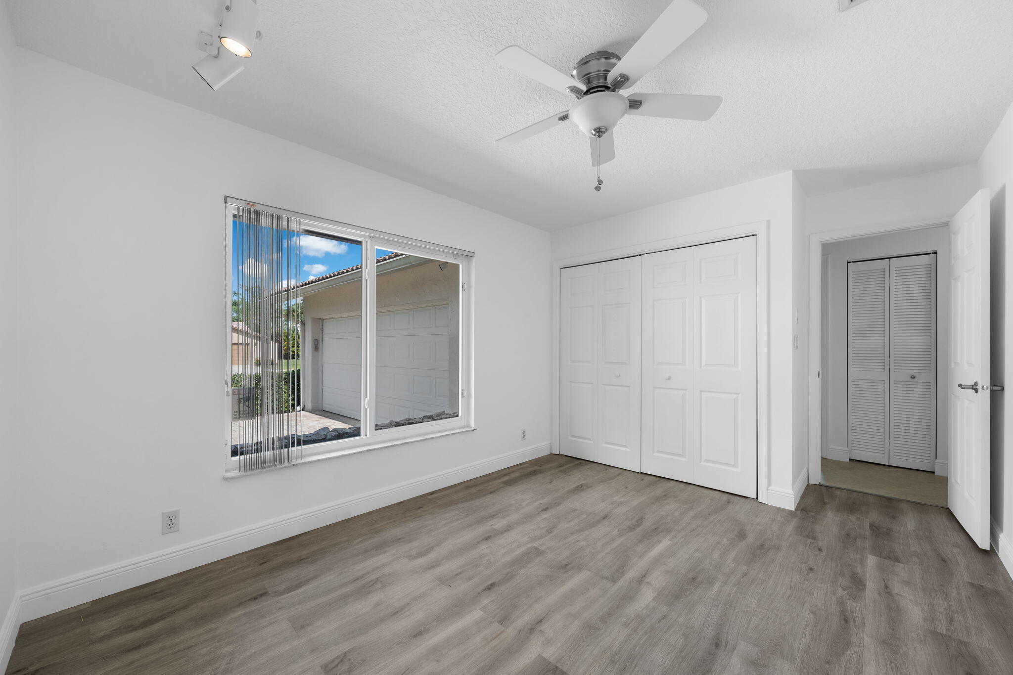ARBOR WOOD - Residential