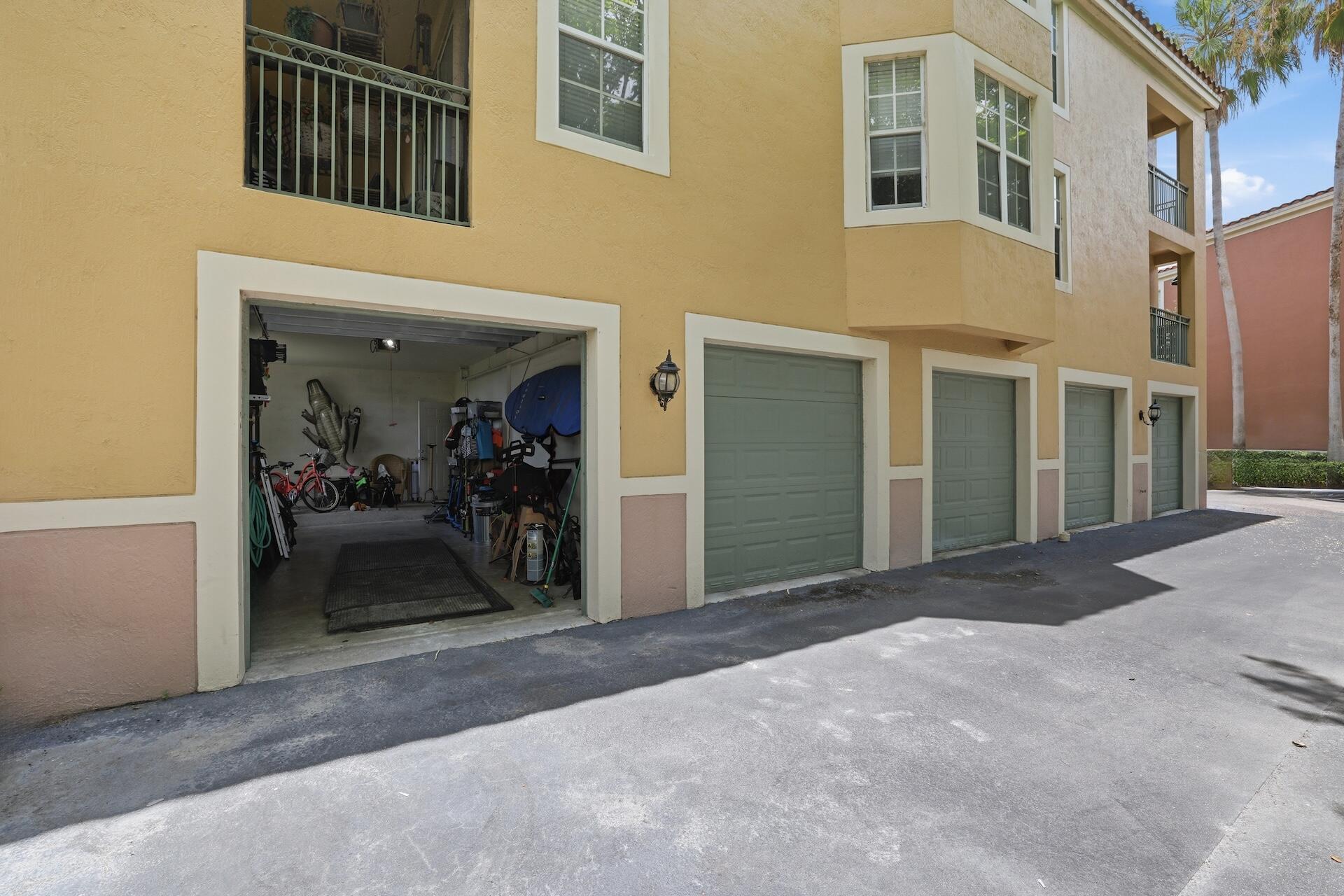 ST ANDREWS AT POLO CLUB CONDO - Residential