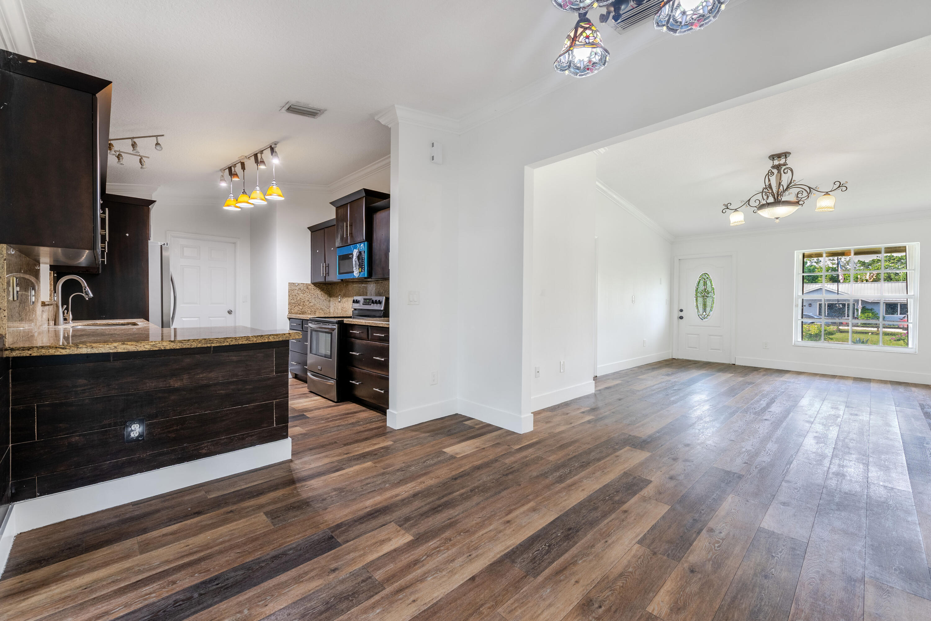 LOXAHATCHEE GROVES - Residential