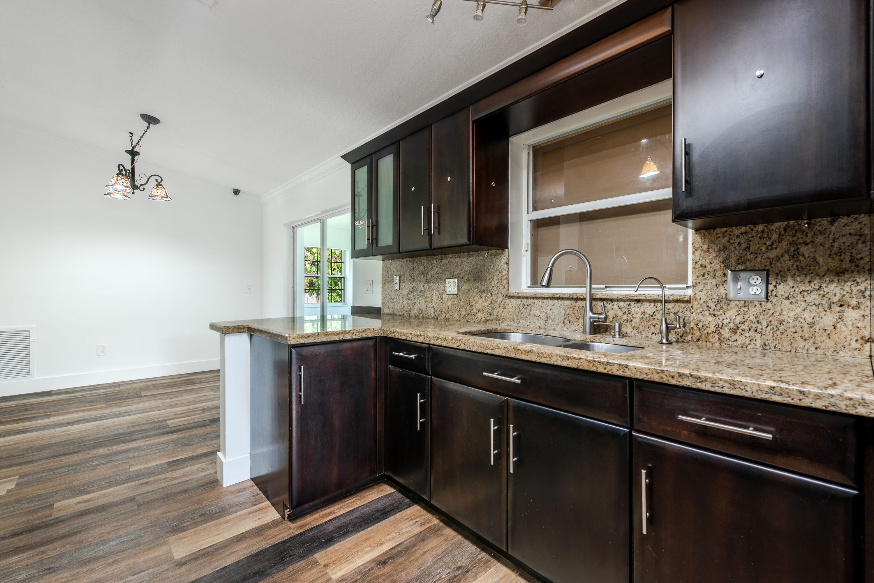 LOXAHATCHEE GROVES - Residential