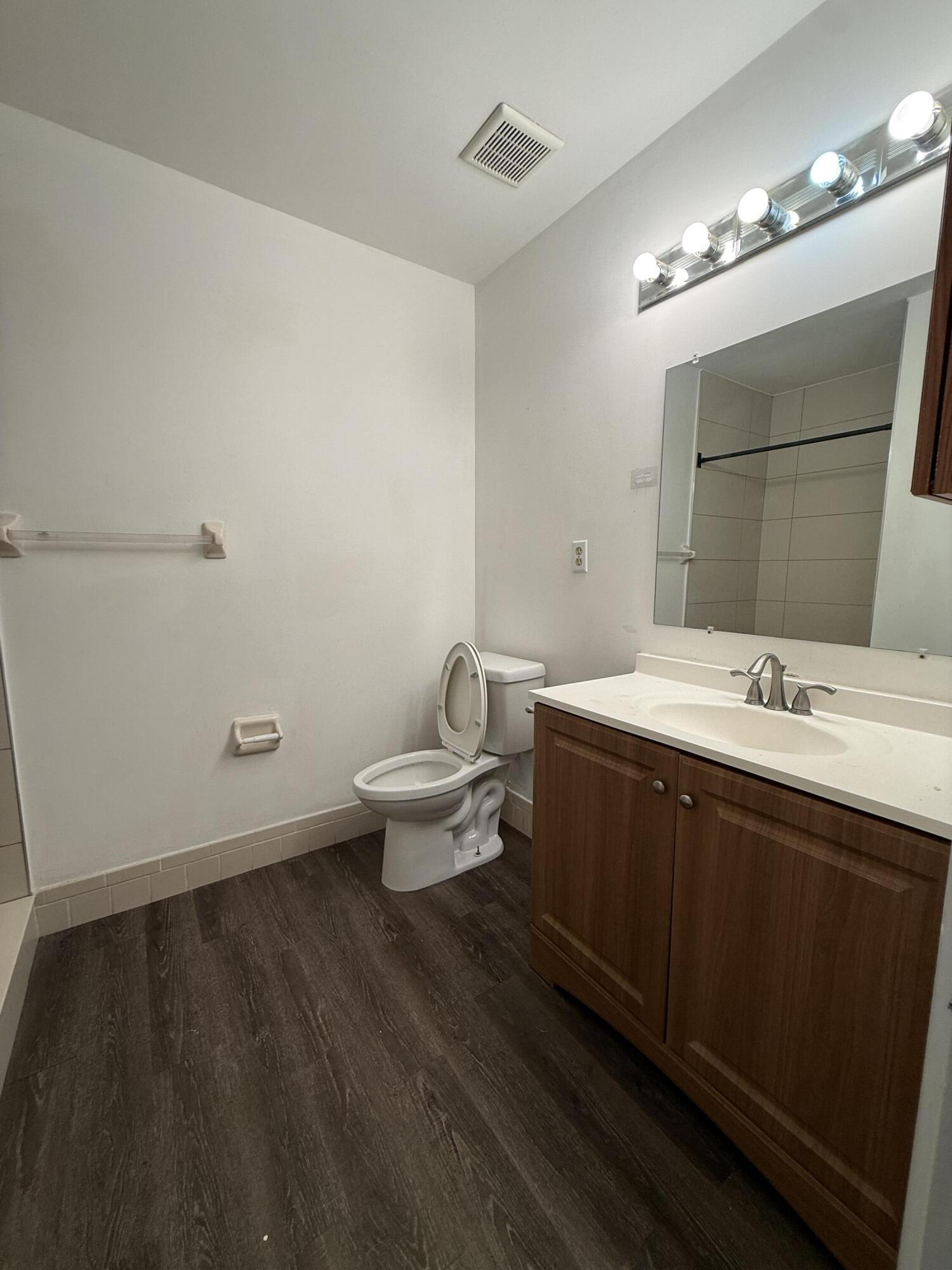 THE LAKES - Residential Lease