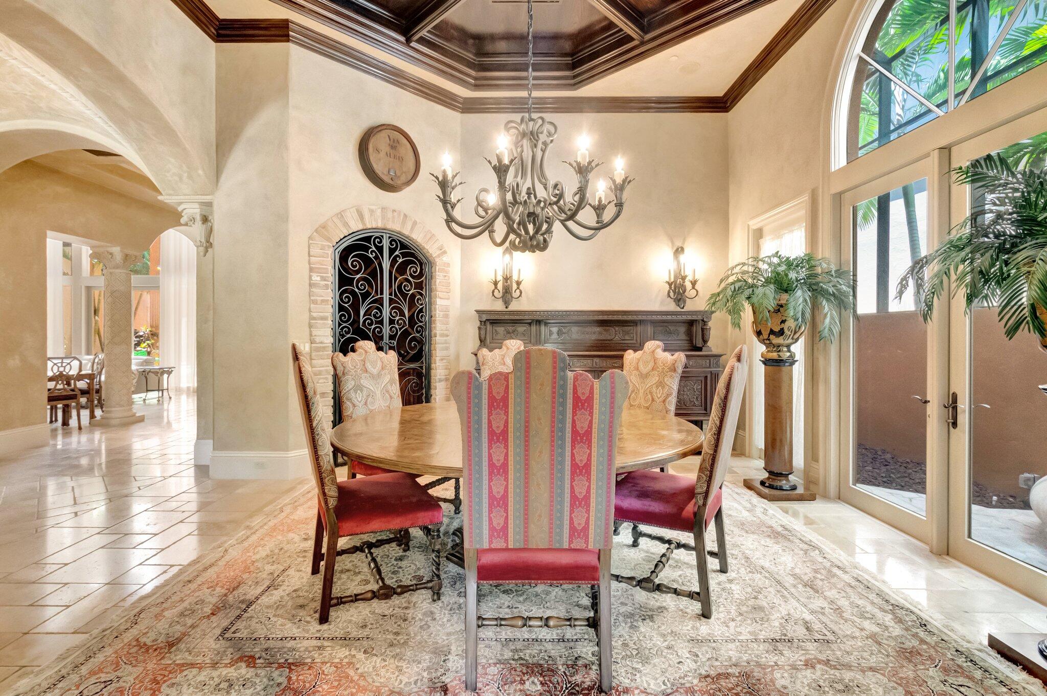 MIZNER LAKE ESTATES - Residential