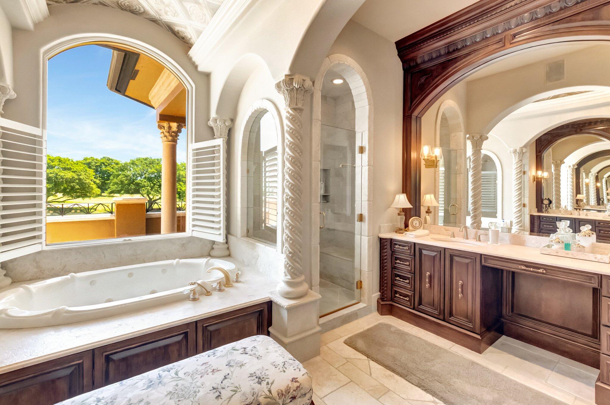 MIZNER LAKE ESTATES - Residential
