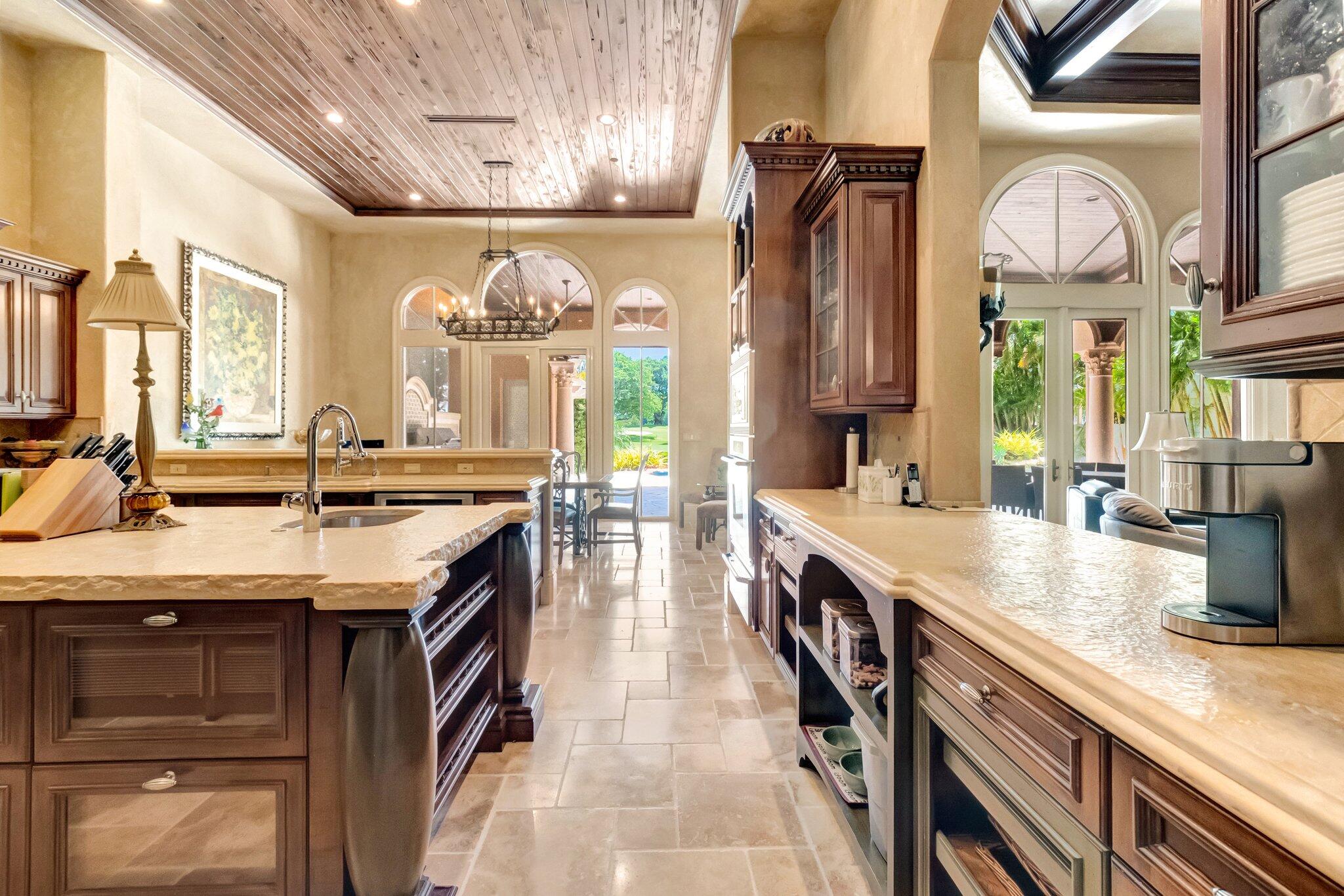 MIZNER LAKE ESTATES - Residential